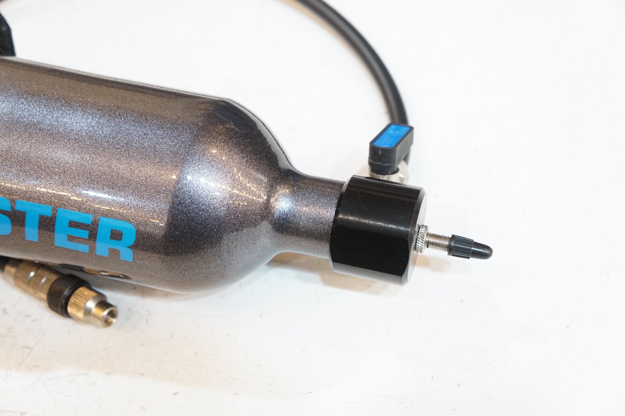 アクセサリー SCHWALBE tire booster Amazon.com : Schwalbe Tire Booster Tubeless Tire Inflator : Sports