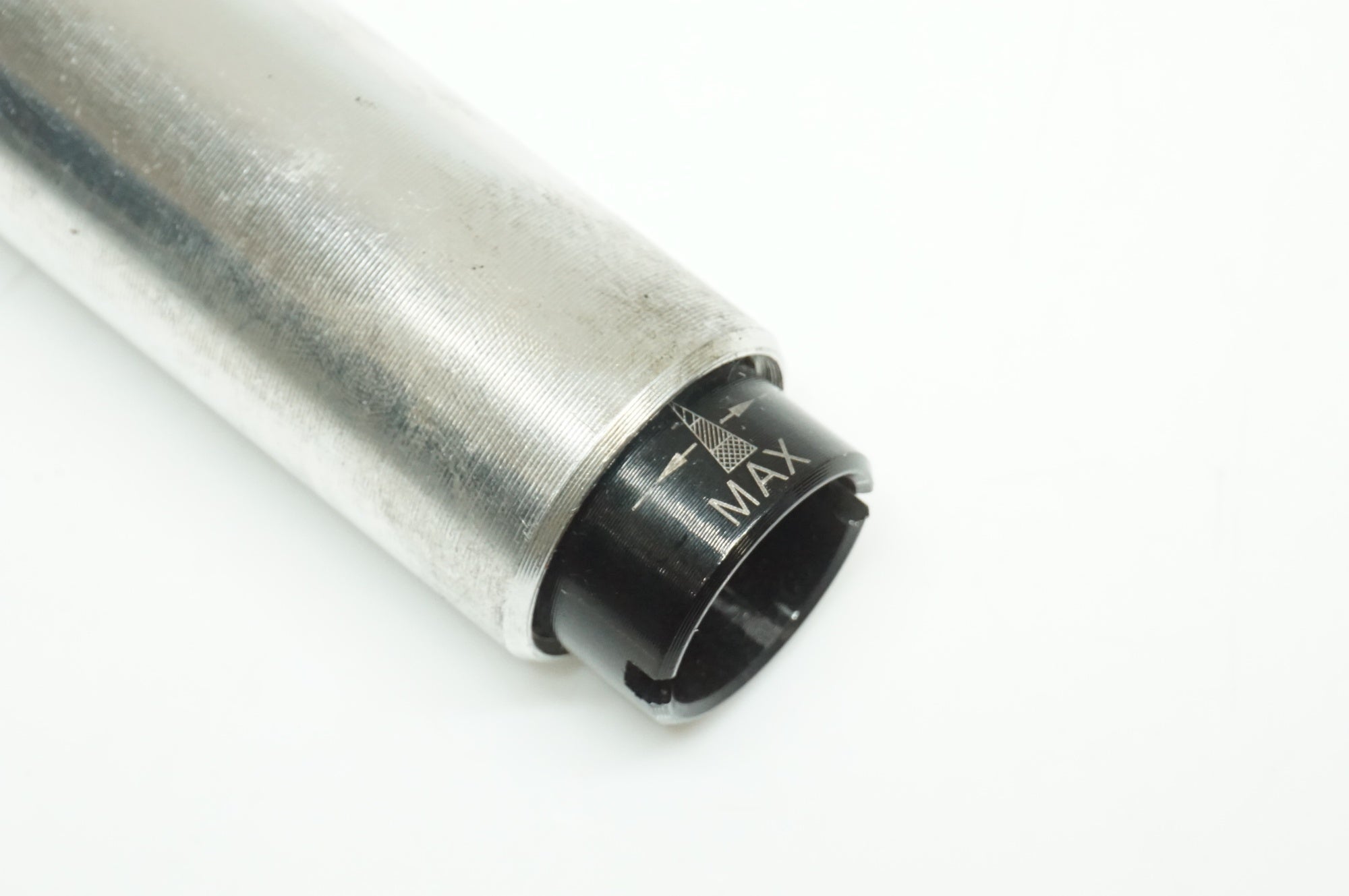 UNO 「ウノ」 サスペンション 300mm φ27.2 シートポスト / 大宮店