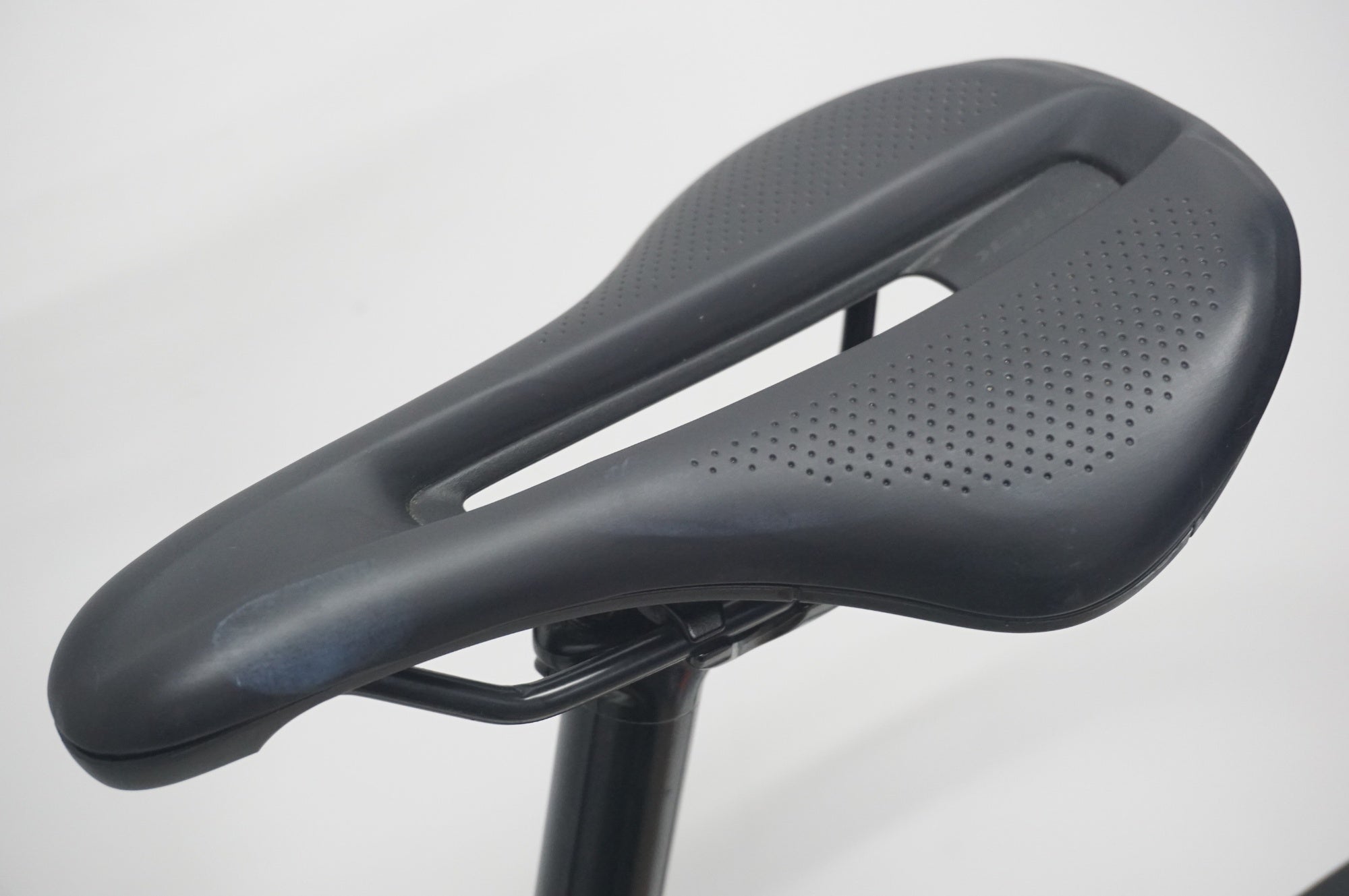 TREK 「トレック」 DOMANE AL 2 GEN 4 2025年モデル ロードバイク / 福岡店