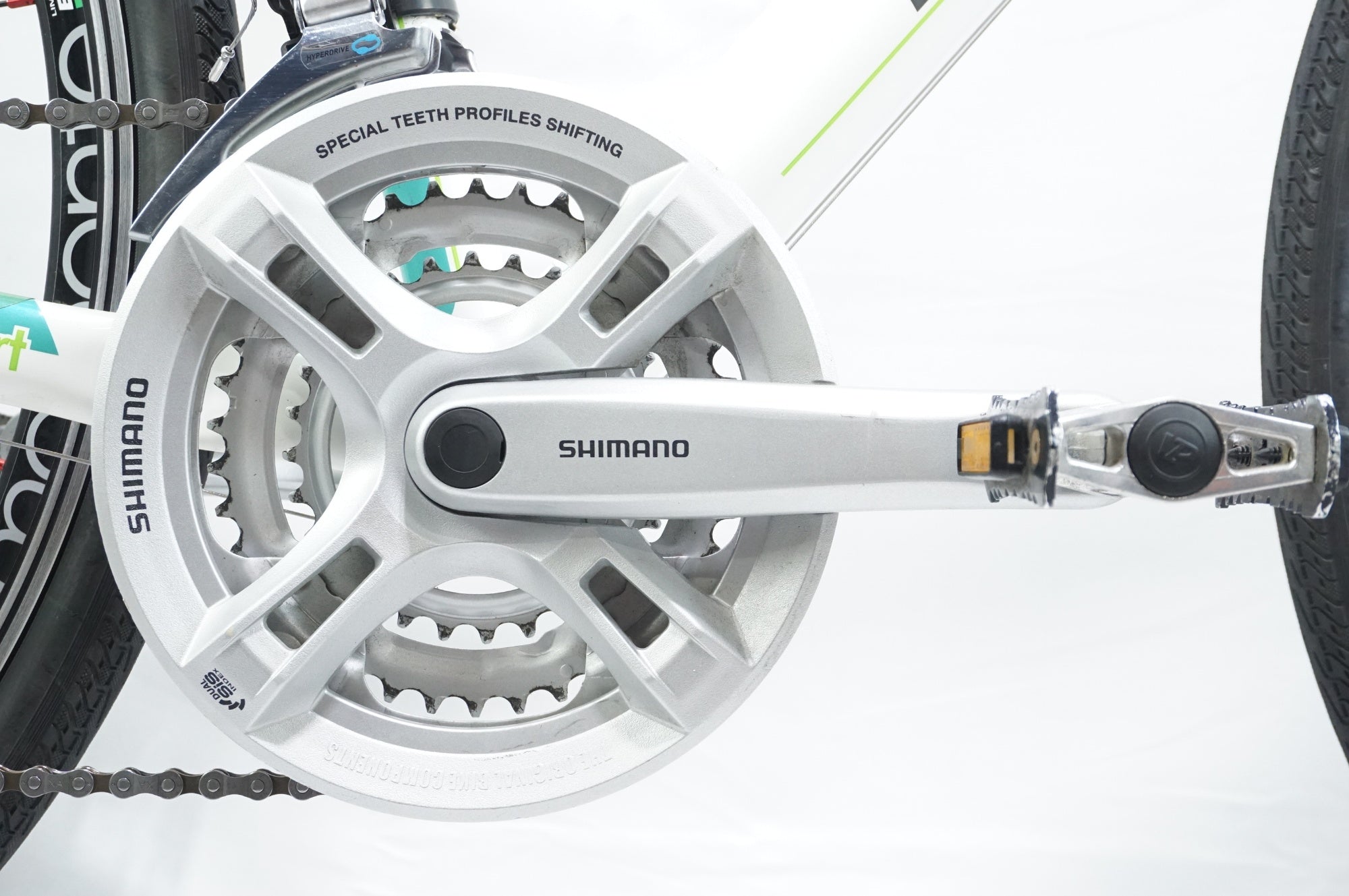 BIANCHI 「ビアンキ」 CAMALEONTE SPORT DUE 2013年モデル クロスバイク / 中目黒店