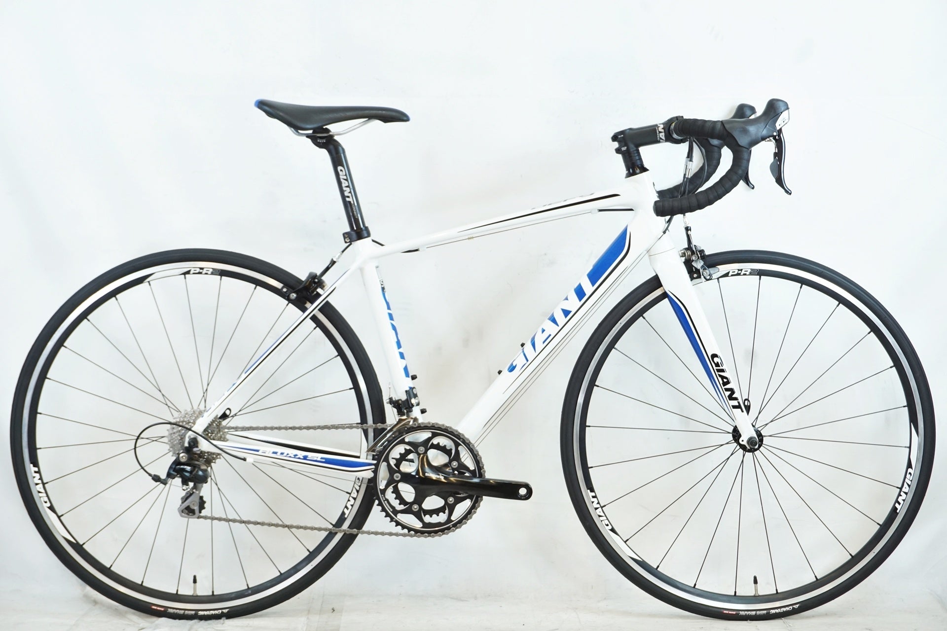GIANT 「ジャイアント」 DEFY1 2012年モデル ロードバイク / 有明ガーデン店