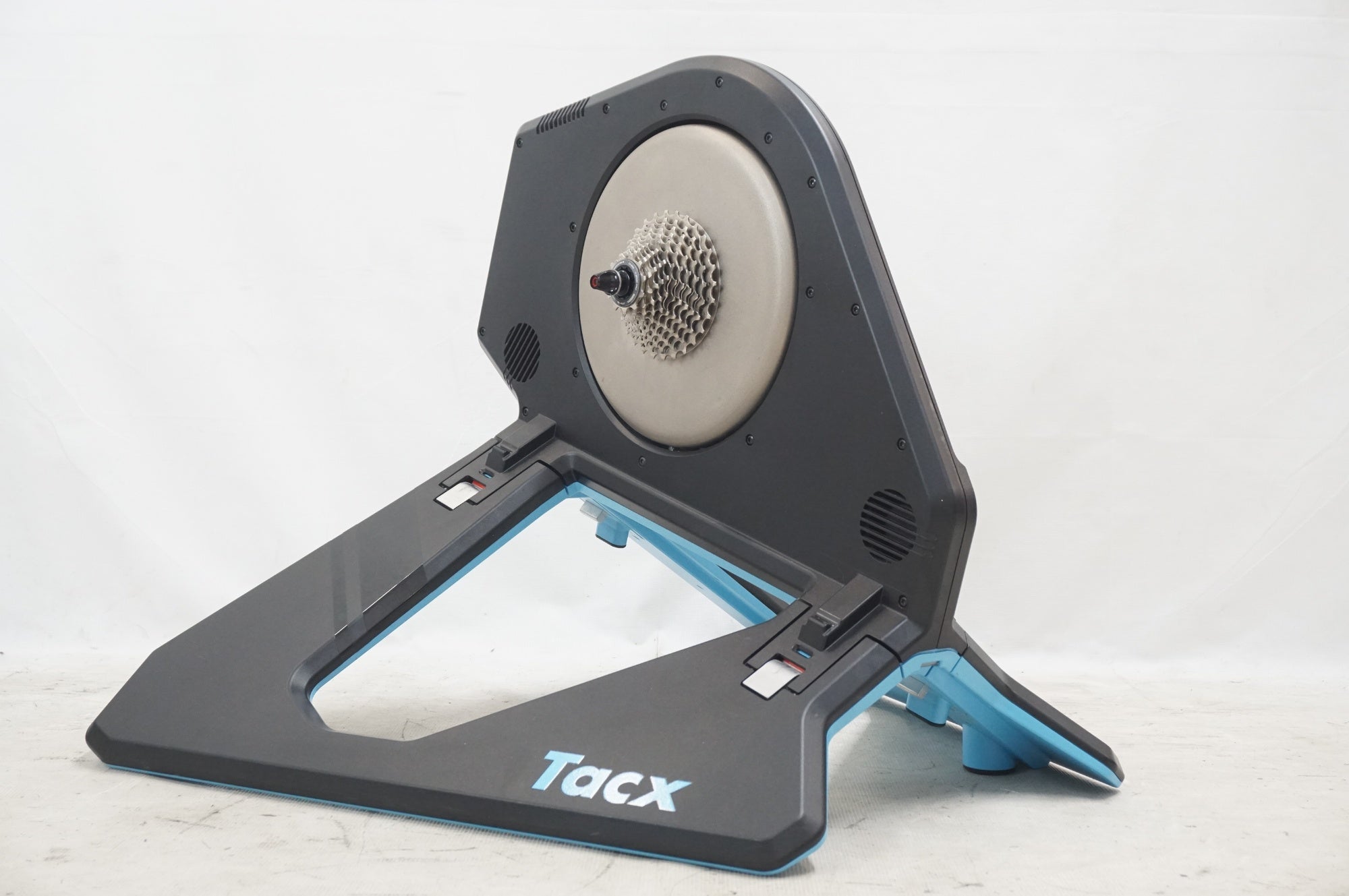 TACX 「タックス」 NEO 2T SMART スマートローラー / 福岡店