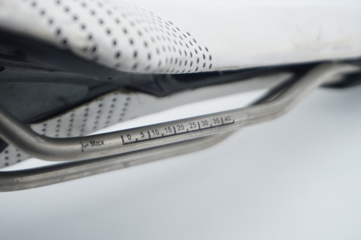 GIANT 「ジャイアント」 サドル / 滋賀大津店