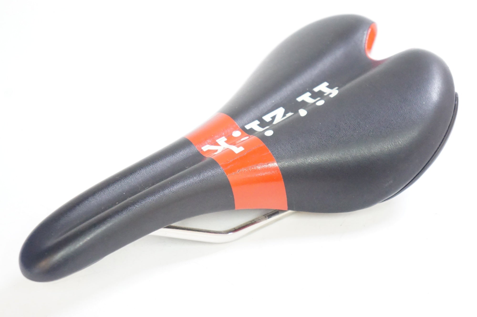 FIZIK 「フィジーク」 ALIANTE VS KIUM サドル / 熊谷本店