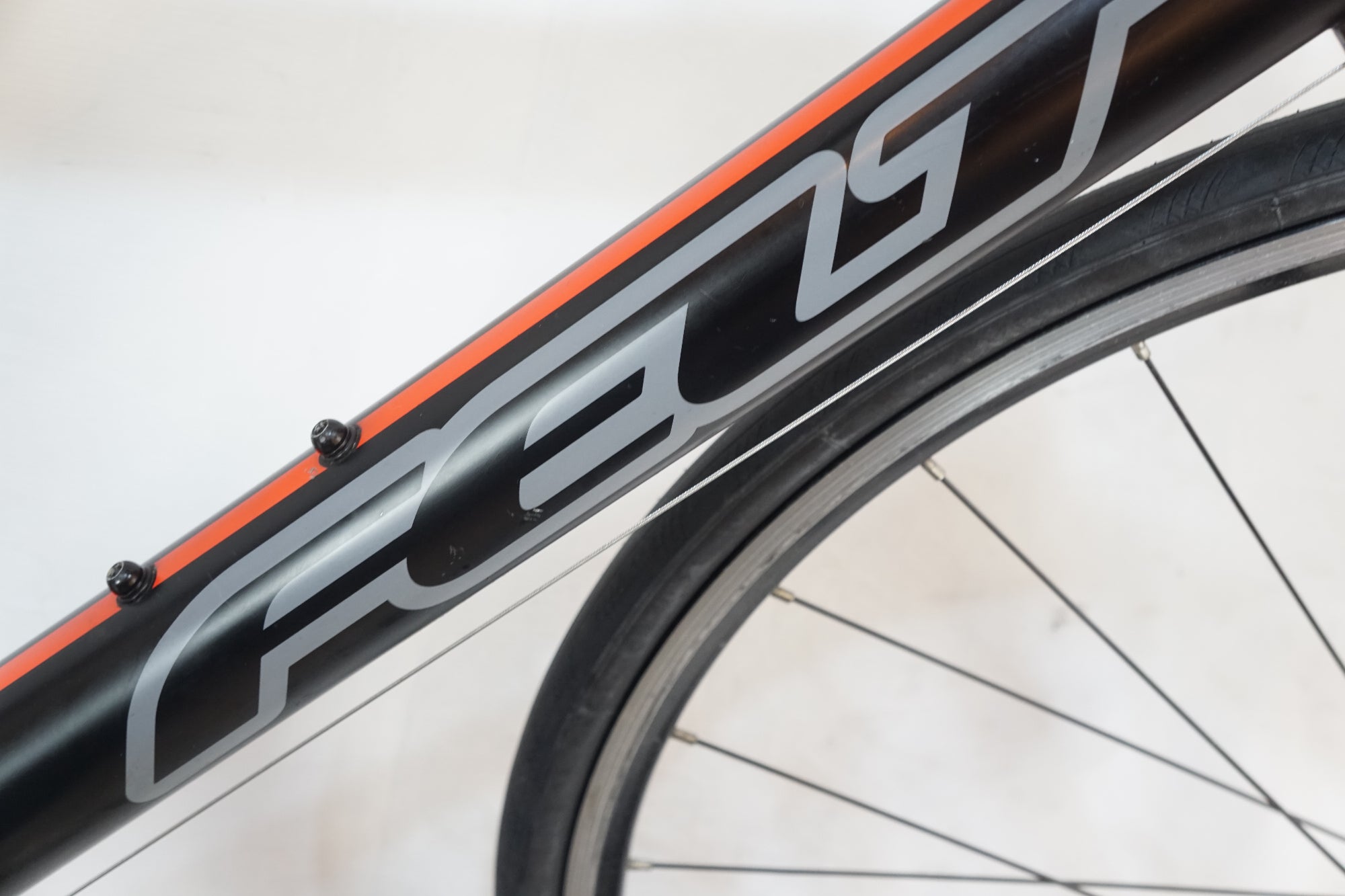 FELT 「フェルト」 F85 2013年モデル ロードバイク / バイチャリ浦和ベース