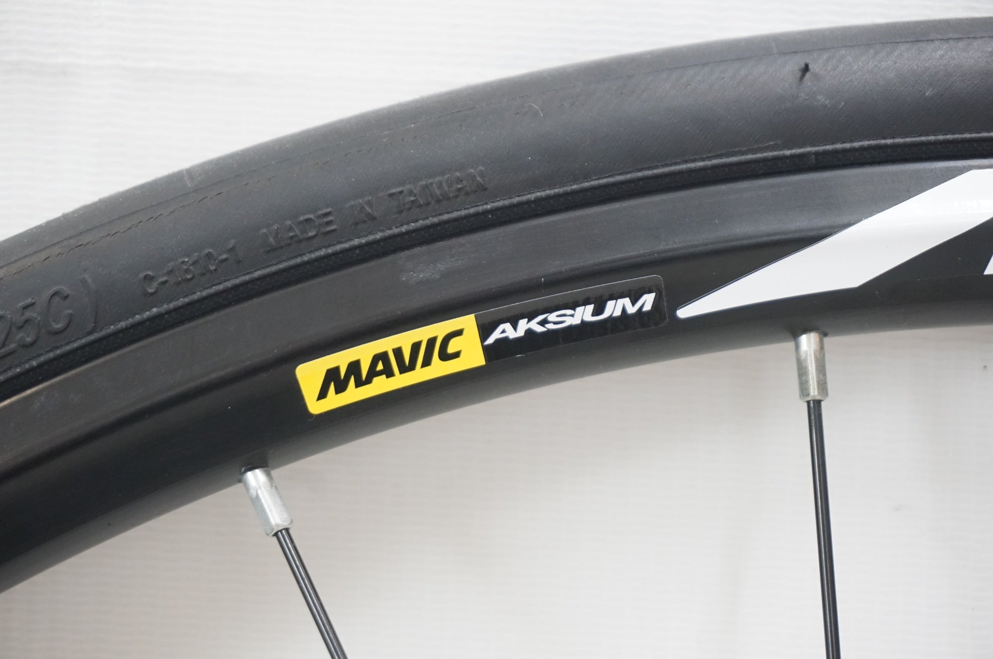 MAVIC 「マヴィック」 AKSIUM DISC シマノ11速 ホイールセット / 福岡アイランドシティ店