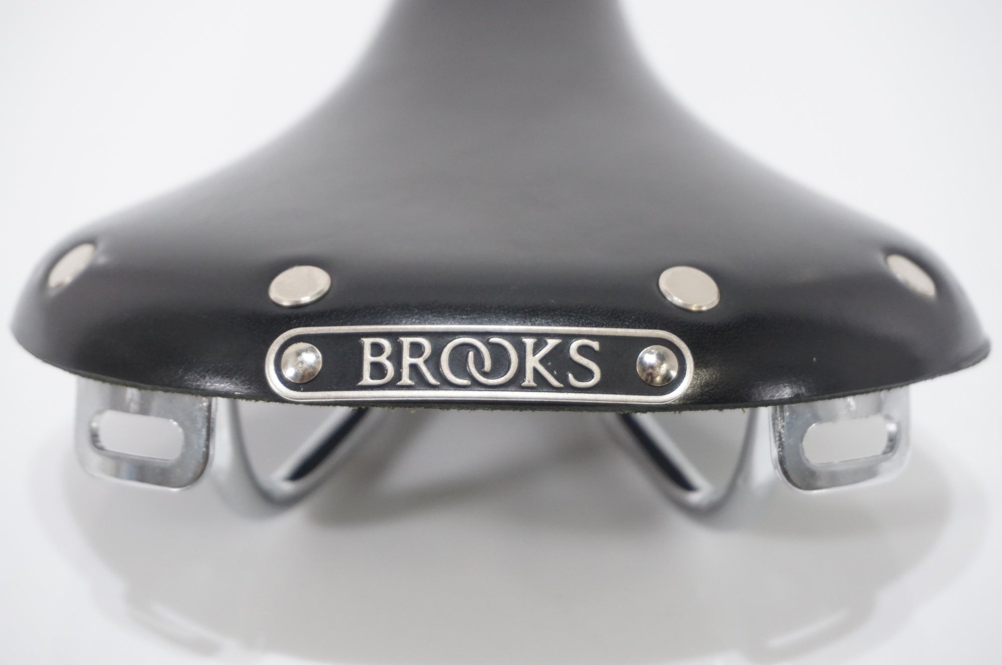 BROOKS 「ブルックス」 SWALLOW B15 CHROME サドル / AKIBA店