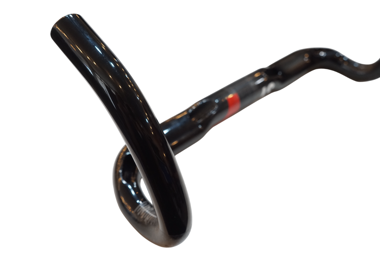 3T 「スリーティー」 ERGONOVA TEAM φ31.8 380mm ハンドル / バイチャリ浦和ベース