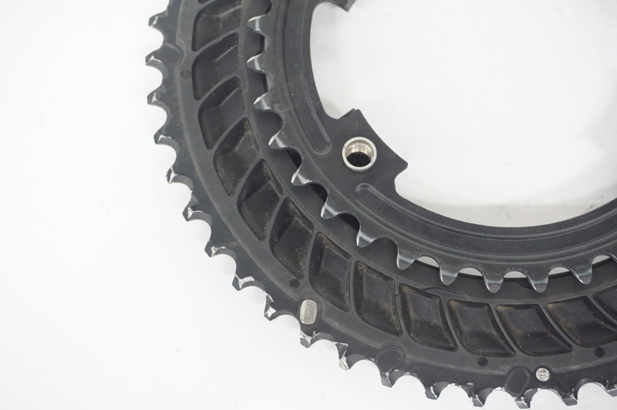 シマノ　105チェーンリング【11s 52-36】 Amazon | SHIMANO 105 5800-L 36t 110mm 11速チェーンリング 52