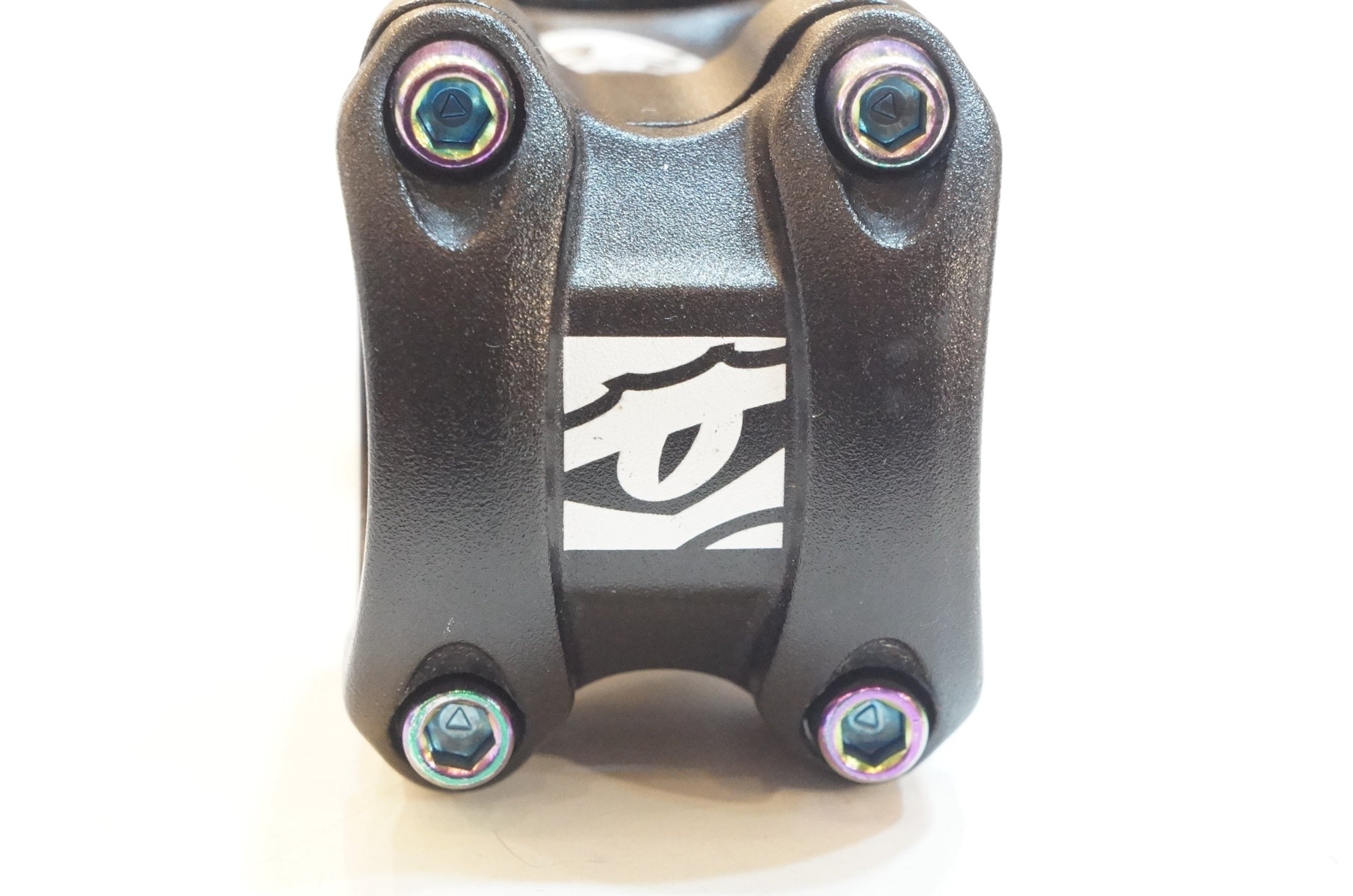 RACEFACE 「レースフェイス」 φ31.8 60mm ステム / 浦和ベース