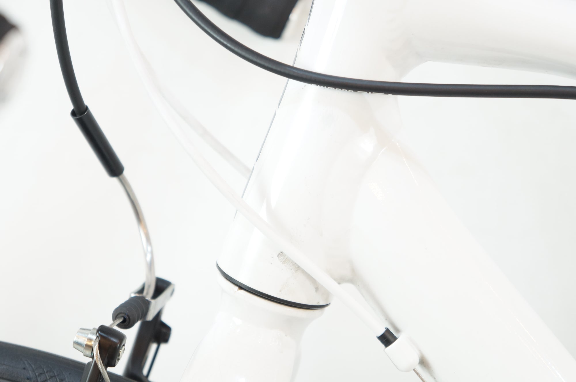 GIANT 「ジャイアント」 ESCAPE R DROP 2024年モデル ロードバイク / バイチャリ浦和ベース