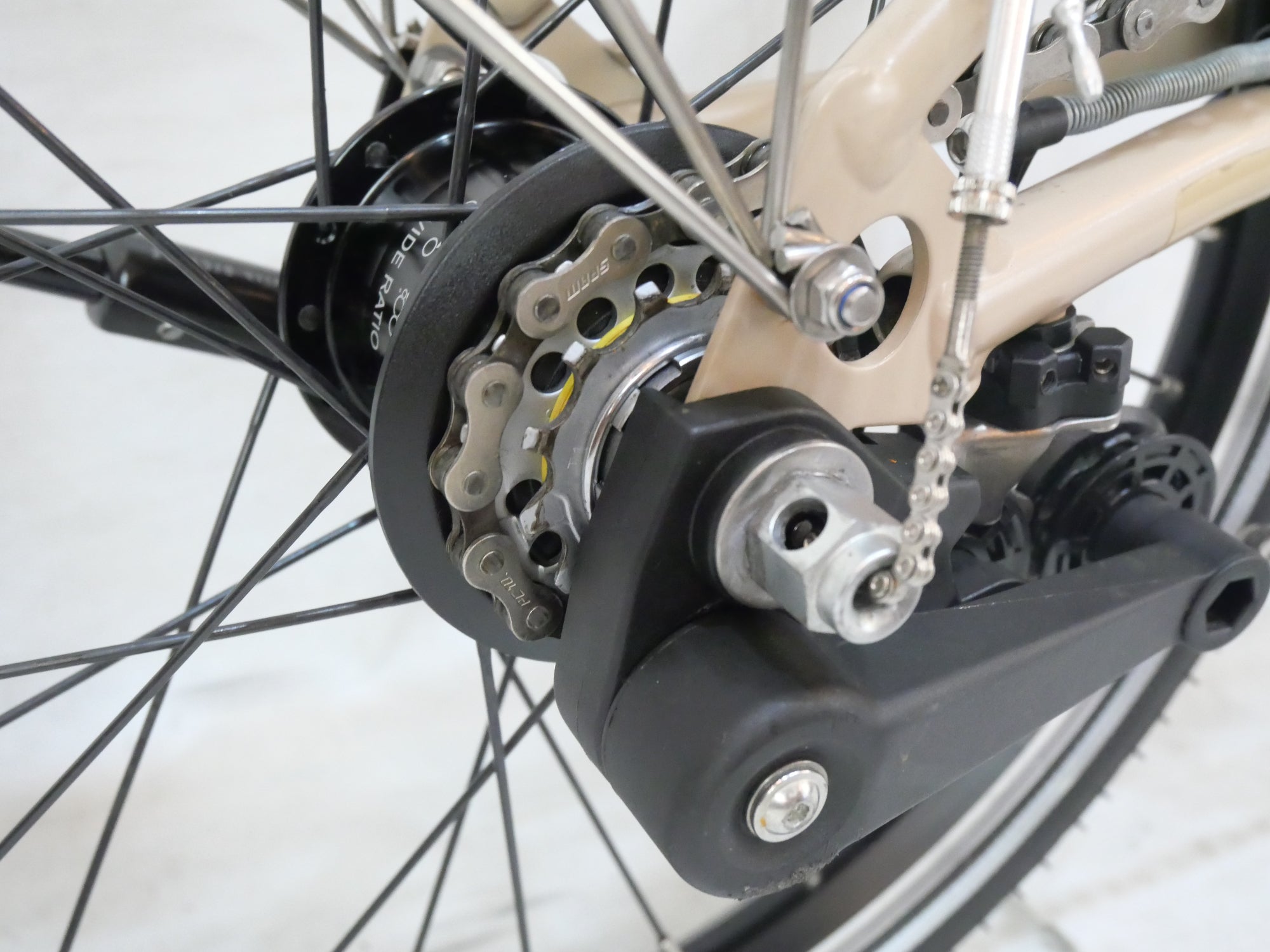 BROMPTON 「ブロンプトン」 C LINE EXPLORE LOW HANDLE 16インチ 2023年モデル 折り畳み自転車 / バイチャリ浦和ベース