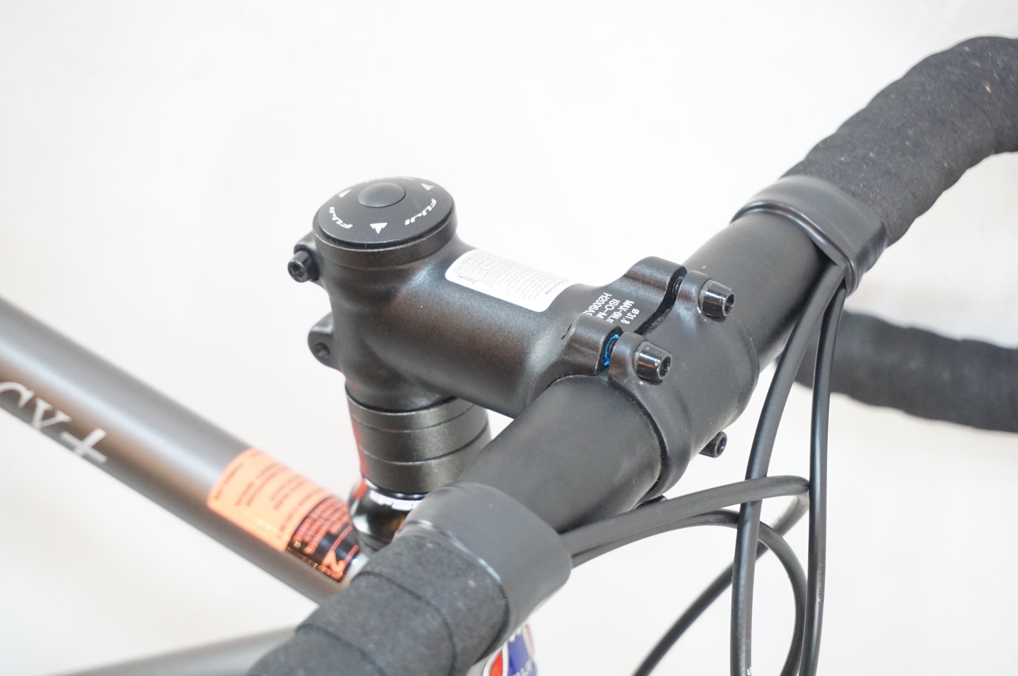 FUJI 「フジ」 FEATHER CX+ 2021年モデル グラベルロードバイク / 浦和ベース