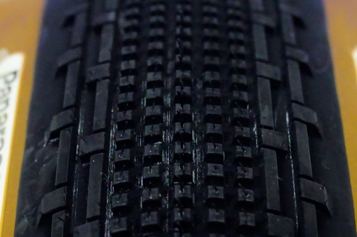 PANARACER 「パナレーサー」 GRAVELKING SK 700×43 タイヤ / 名古屋大須店