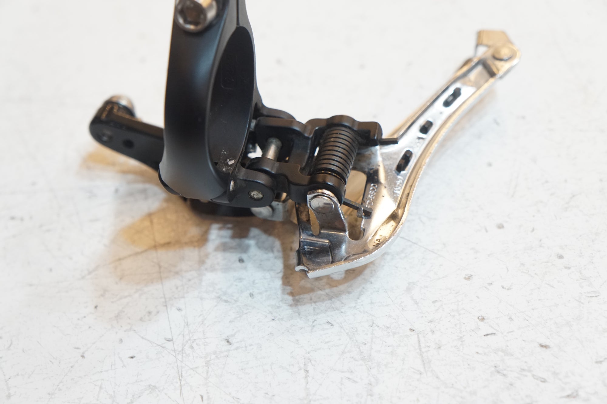 SHIMANO 「シマノ」 105 FD-5800 フロントディレイラー / バイチャリ浦和ベース