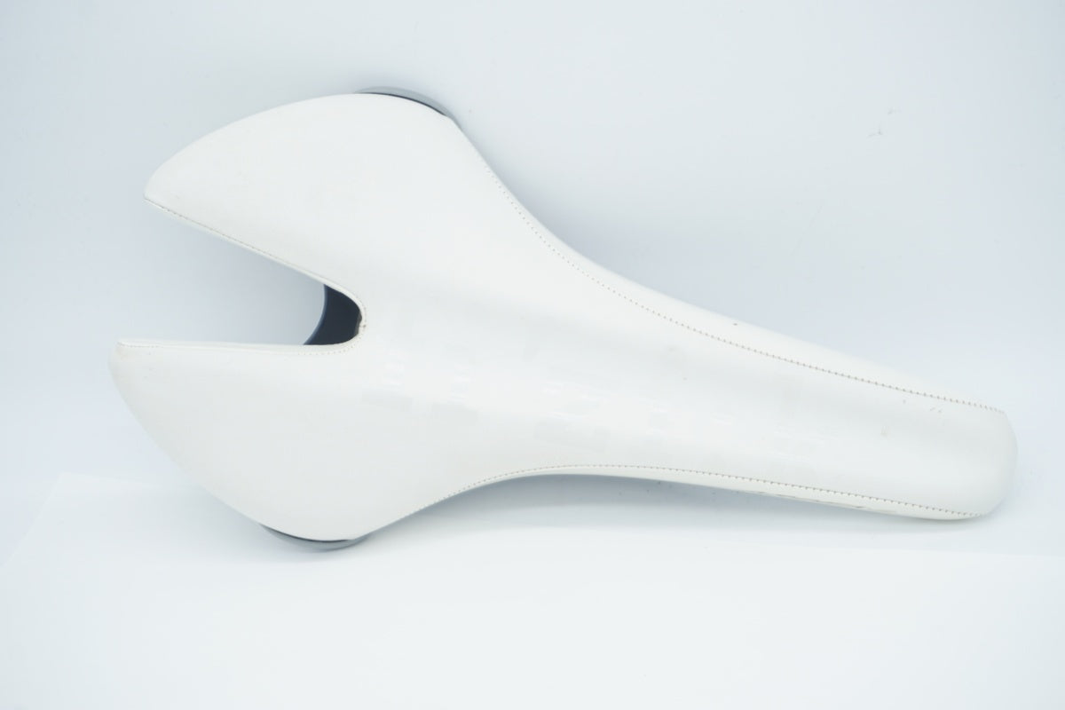 FIZIK 「フィジーク」 ARDEA VS サドル / 滋賀大津店