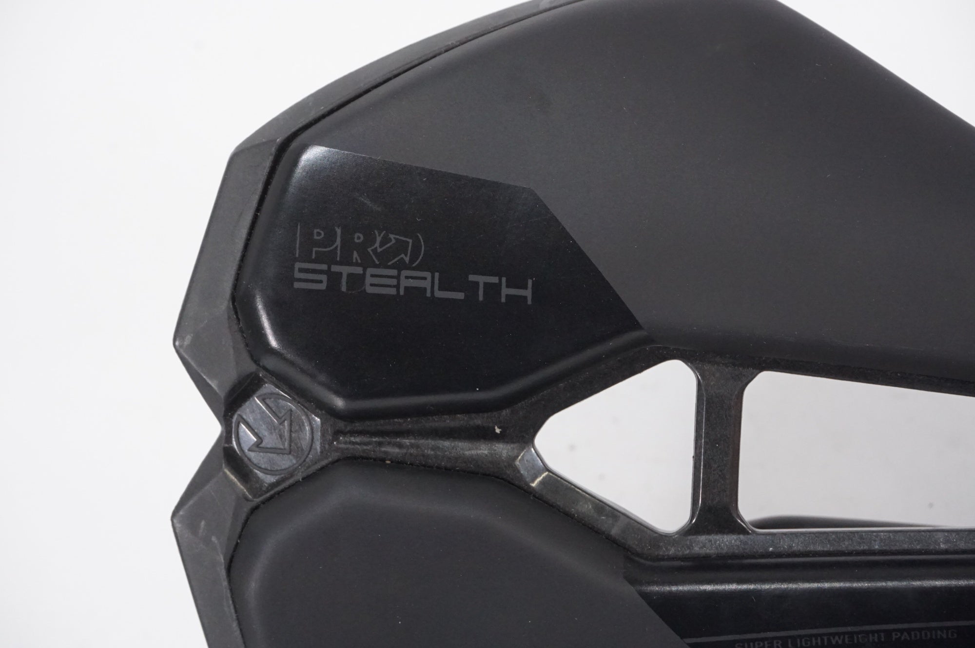 SHIMANO 「シマノ」 PRO STEALTH PERFORMANCE サドル / AKIBA店