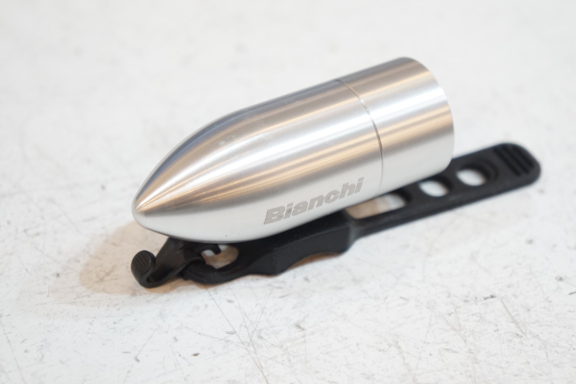 BIANCHI 「ビアンキ」 BULLET LIGHTING フロントライト / バイチャリ浦和ベース