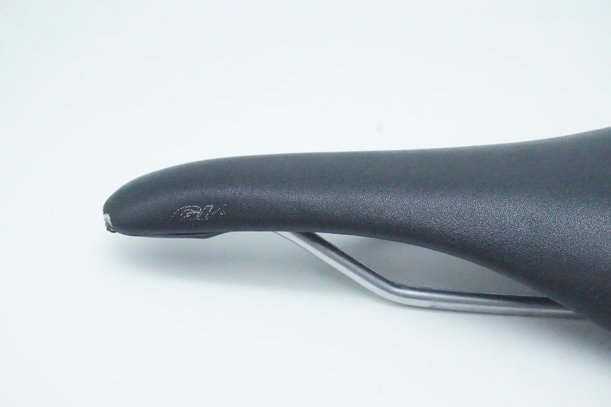 GIANT「ジャイアント」 サドル/ 京都西院店