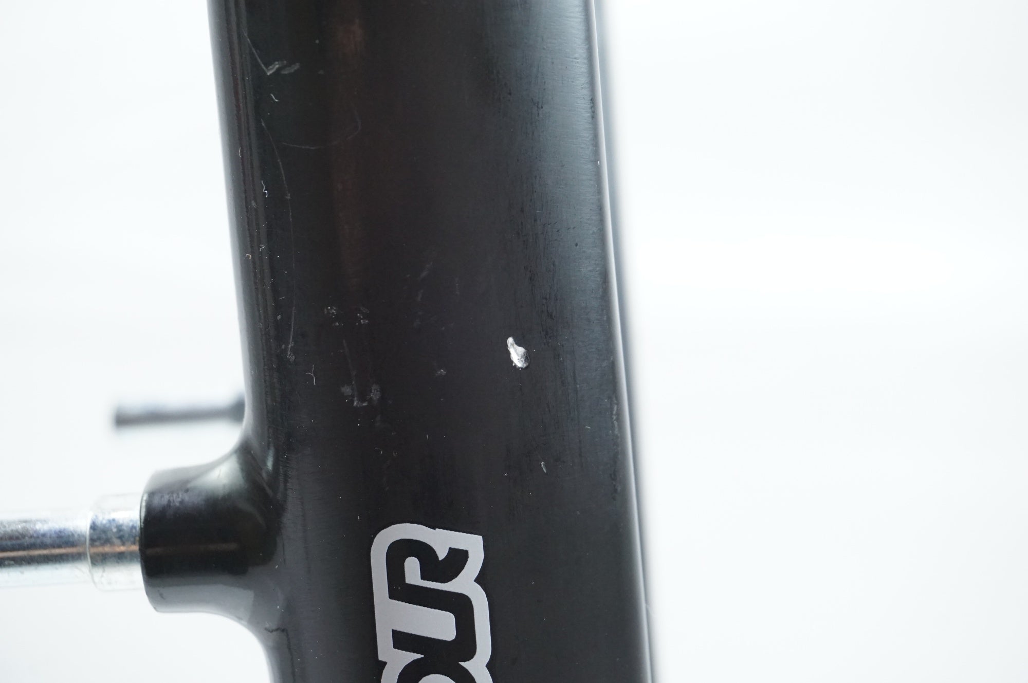 SR SUNTOUR 「エスアールサンツアー」 SHOCK SWING φ28.6 700C / 28インチ サスペンションフォーク / 中目黒店