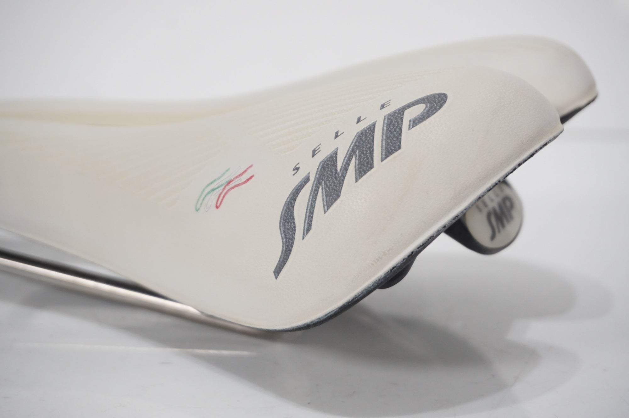 SELLE SMP 「セラエスエムピー」 HYBRID サドル / AKIBA店