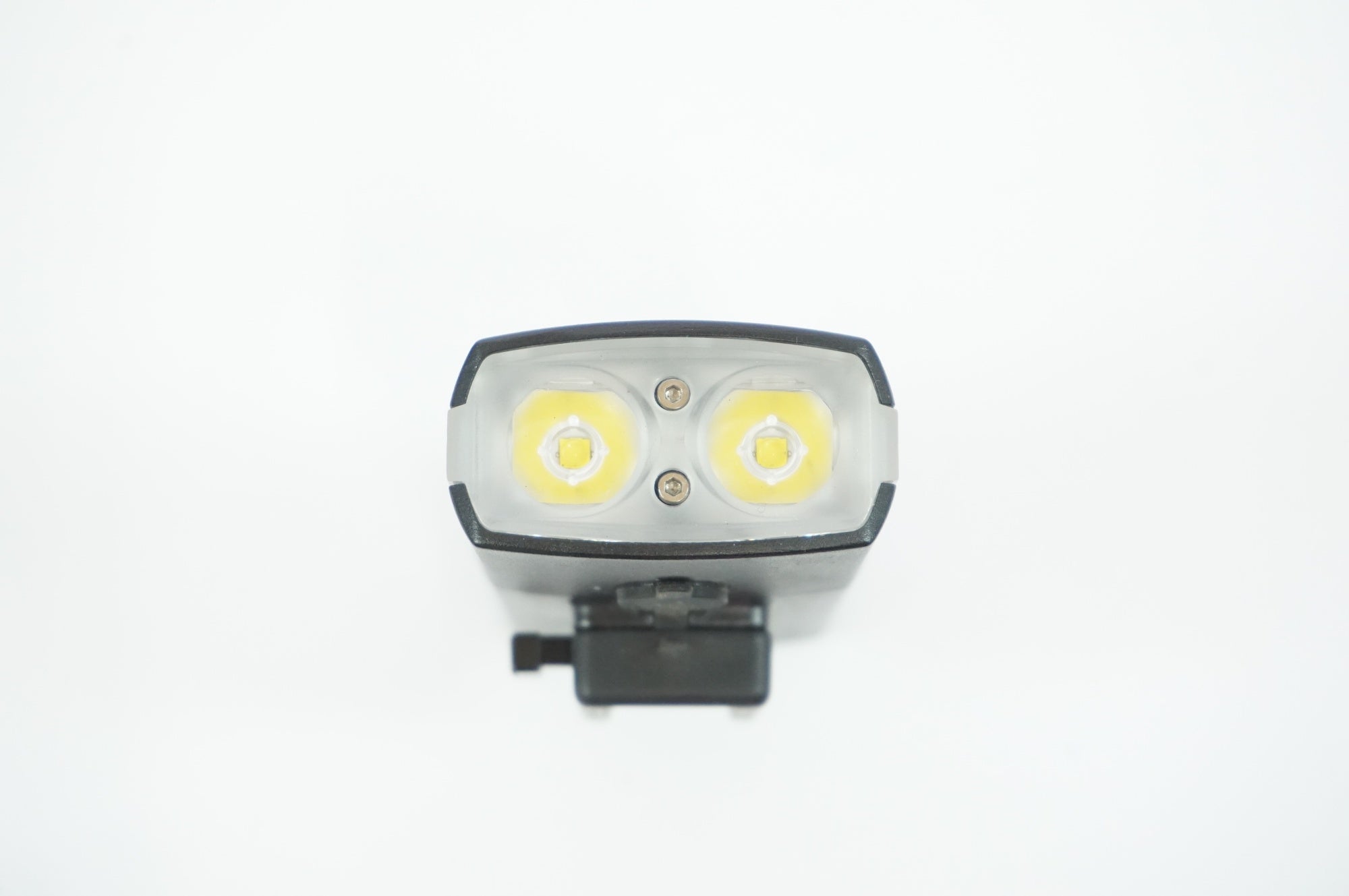 未使用品　CAT EYE フロントライト　AMPP1100 AMPP1100 | PRODUCTS | CATEYE