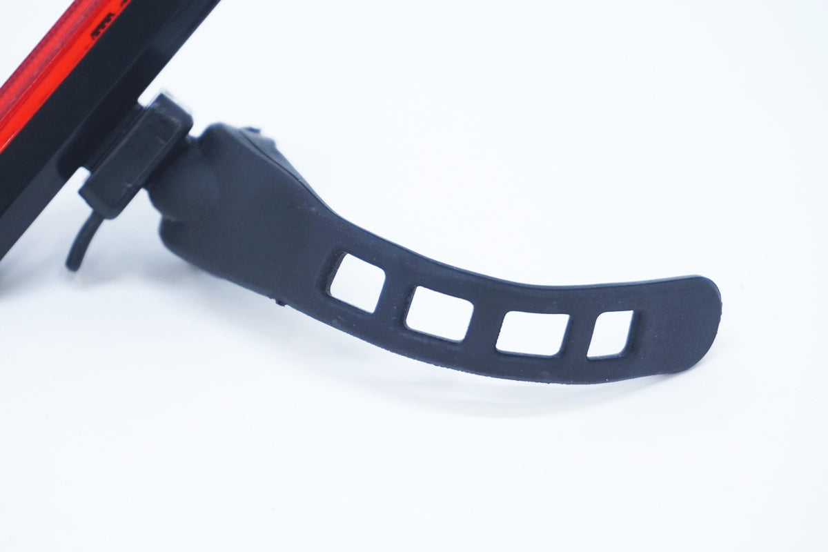 ブランド不明 リアライト / 大阪美原北インター店