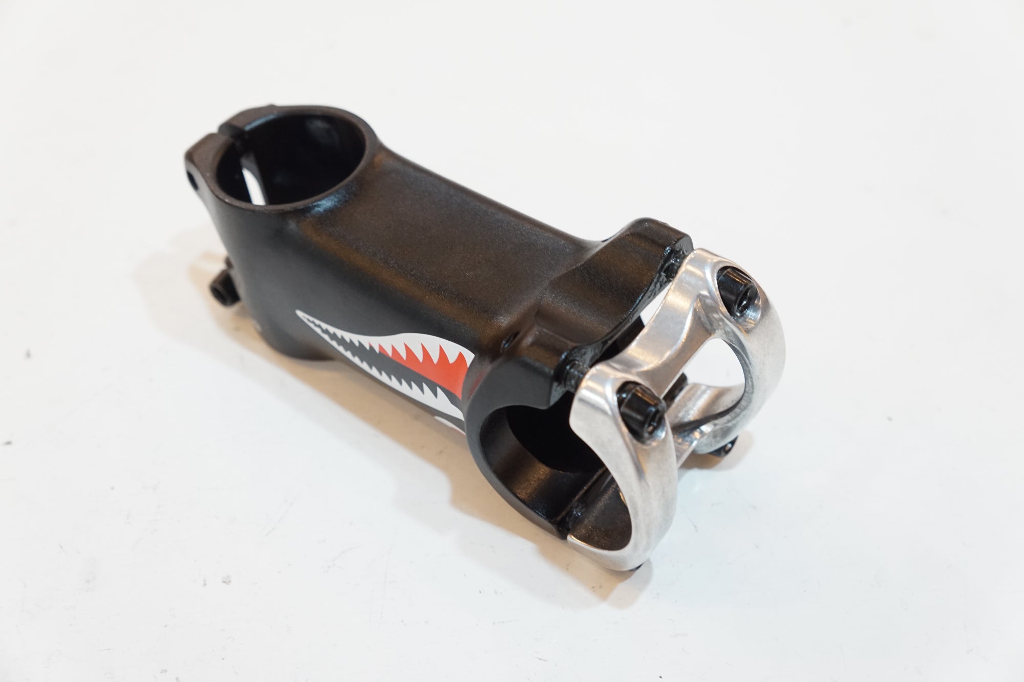 DA BOMB 「ダ ボム」 シャーク φ31.8 70mm ステム / バイチャリ浦和ベース