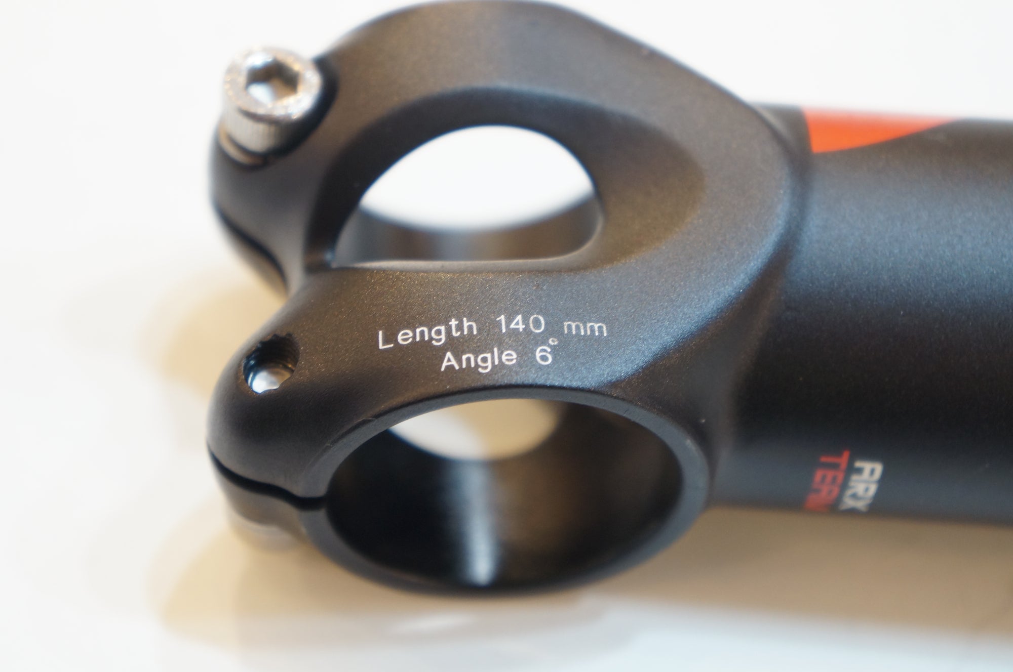 3T 「スリーティー」 ARX-TEAM φ31.8 140mm ステム / バイチャリ浦和ベース
