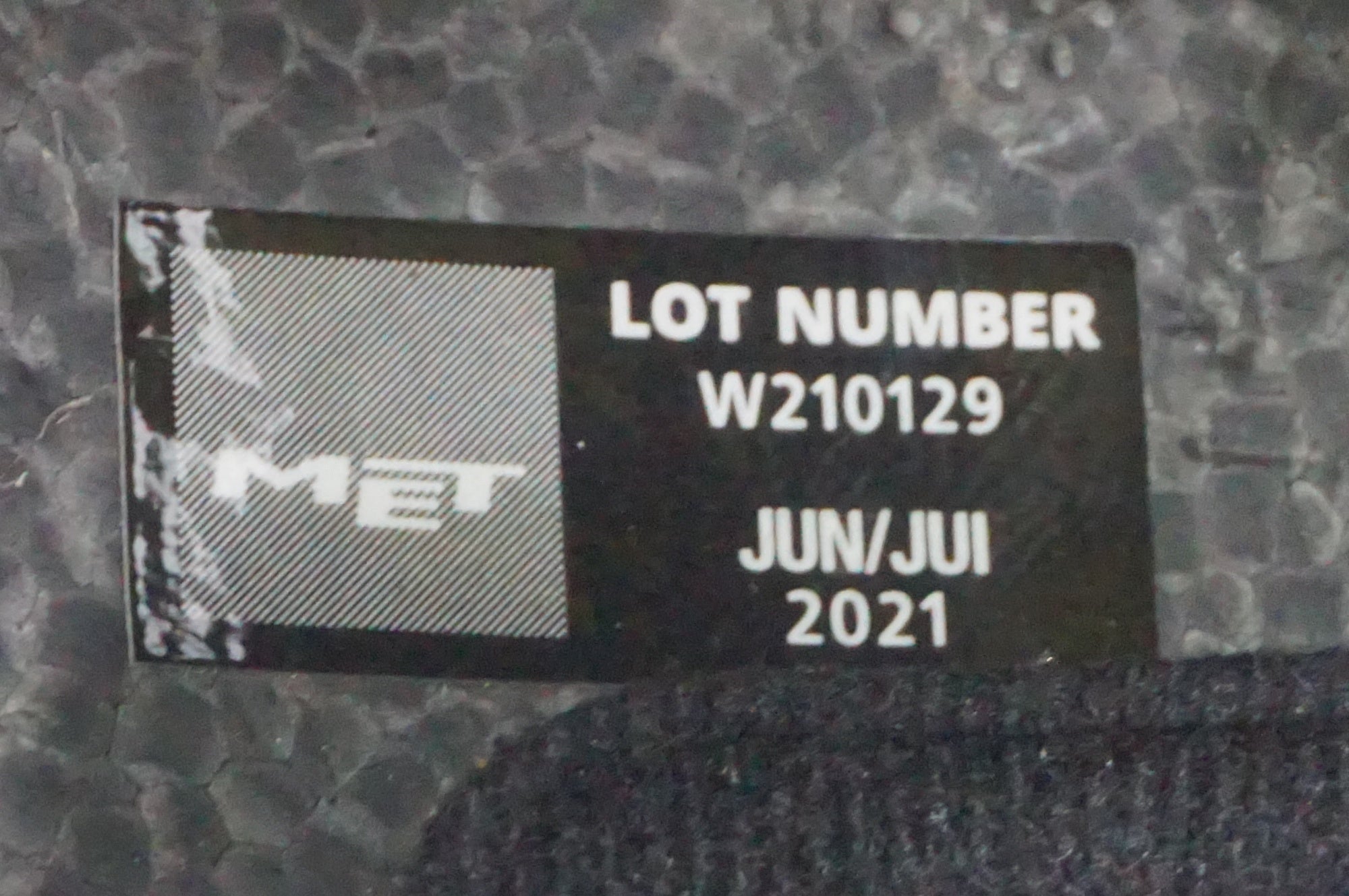 MET 「メット」 M143 ALLROAD MIPS M(56-58cm) ヘルメット / AKIBA店