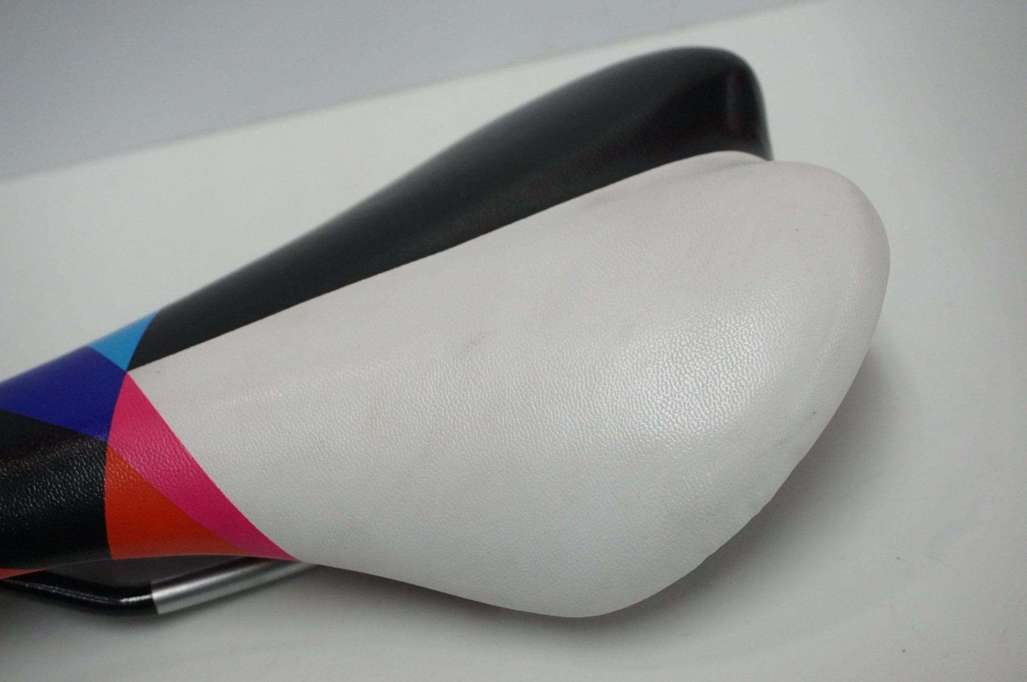 CINELLI 「チネリ」 SCATTO SADDLE サドル / 福岡店