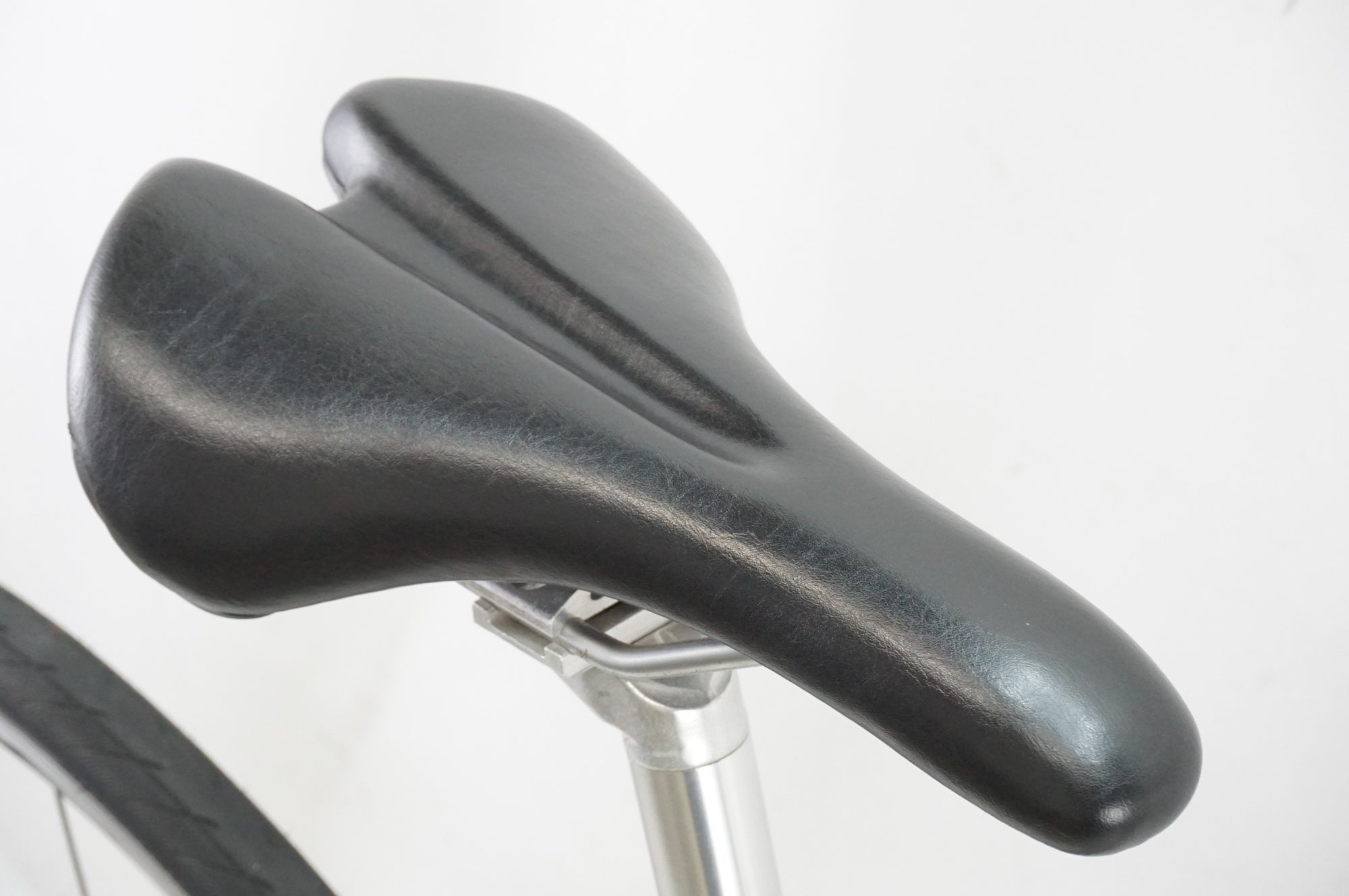 GIANT 「ジャイアント」 ESCAPE R3 2020年モデル クロスバイク / 大宮店