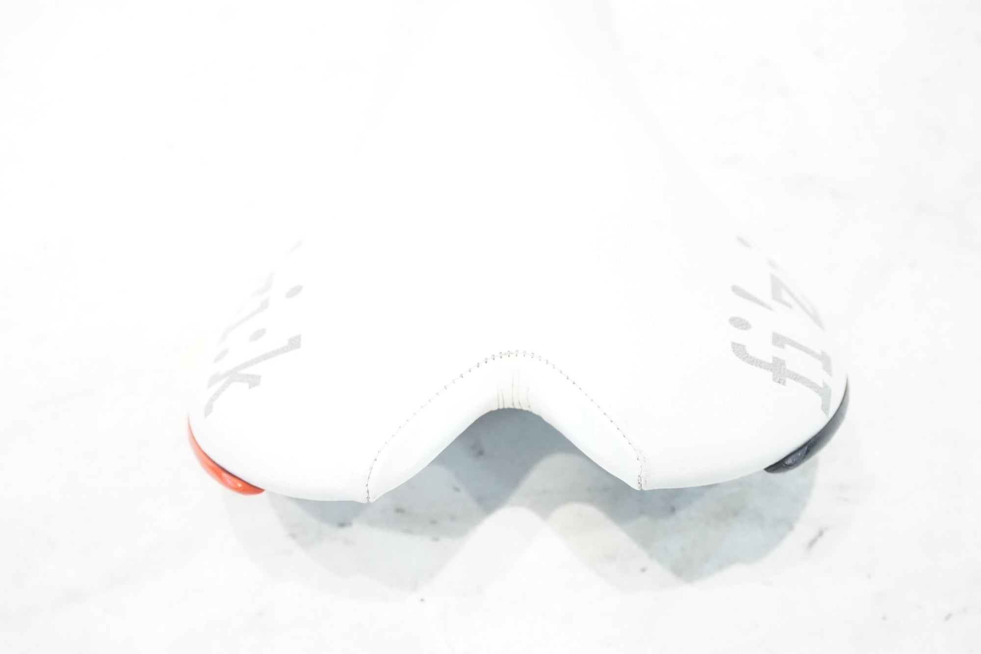 FIZIK 「フィジーク」 ALIANTE R1 カーボンレール サドル / 横浜戸塚店