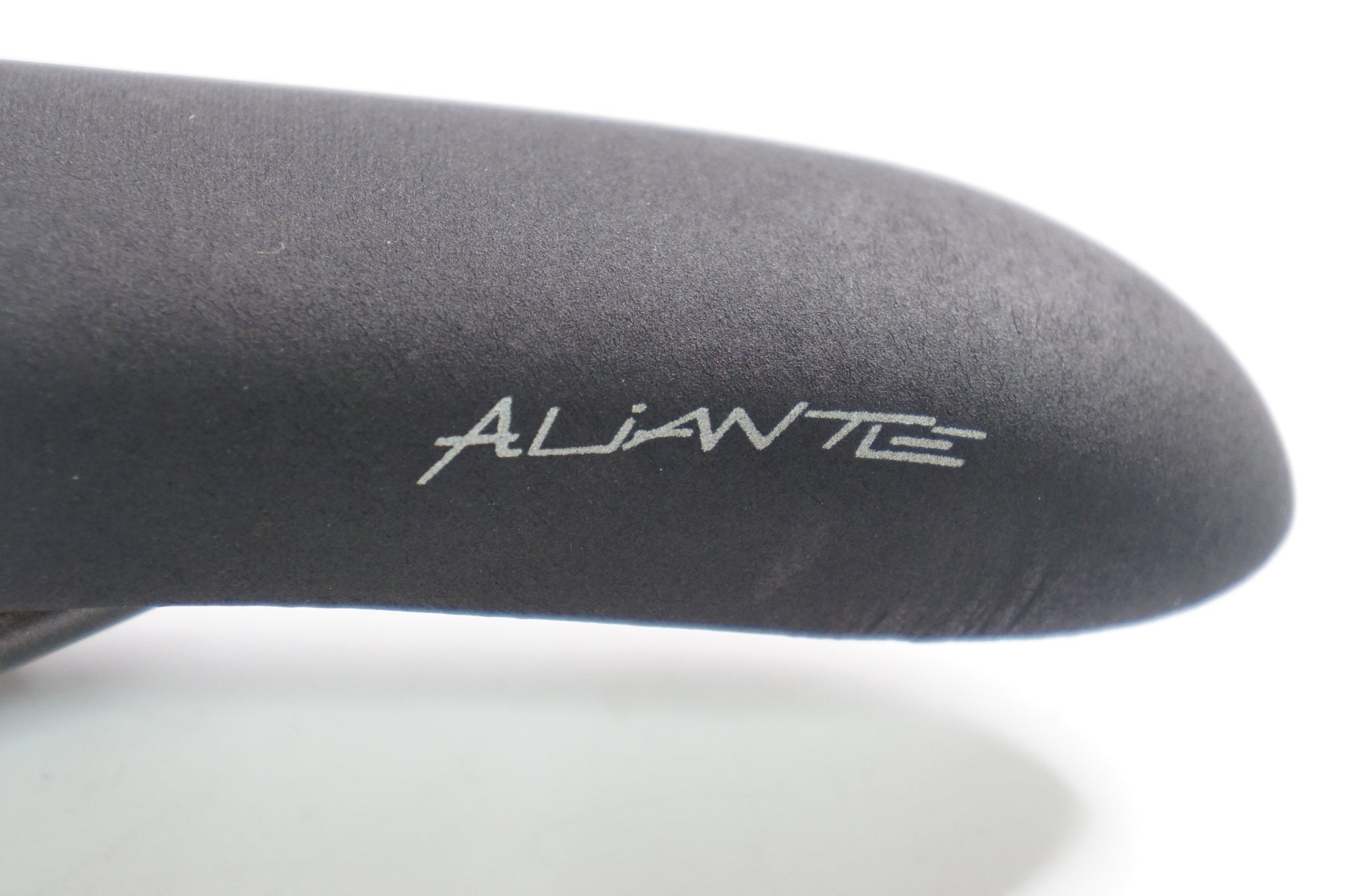 FIZIK 「フィジーク」 ALIANTE R3 サドル / 熊谷本店