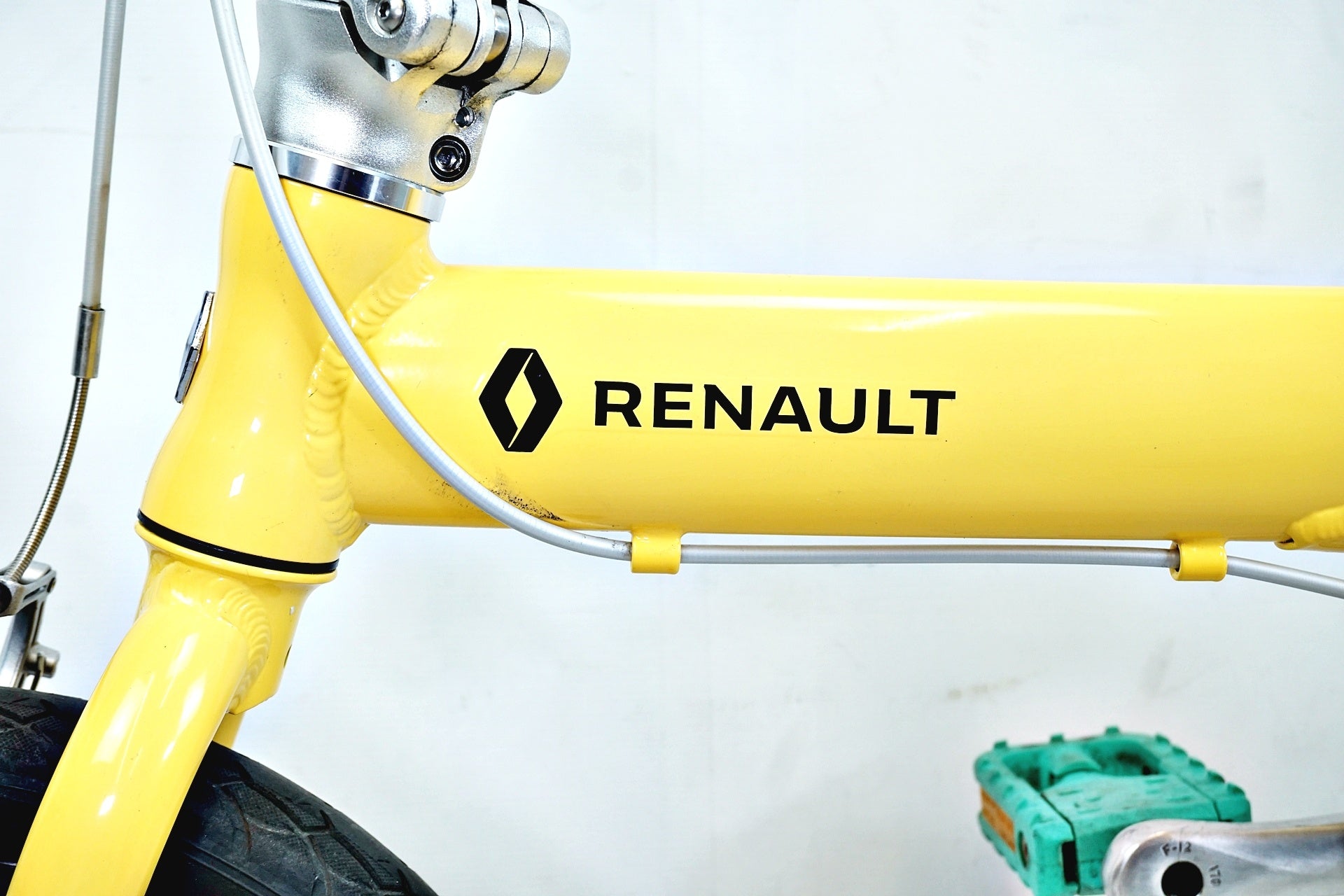 【直接引取限定！】ルノー LIGHT8 イエロー 折りたたみ自転車 RENAULT 「ルノー」 LIGHT8 2017年モデル 折り畳み自転車 / 有明