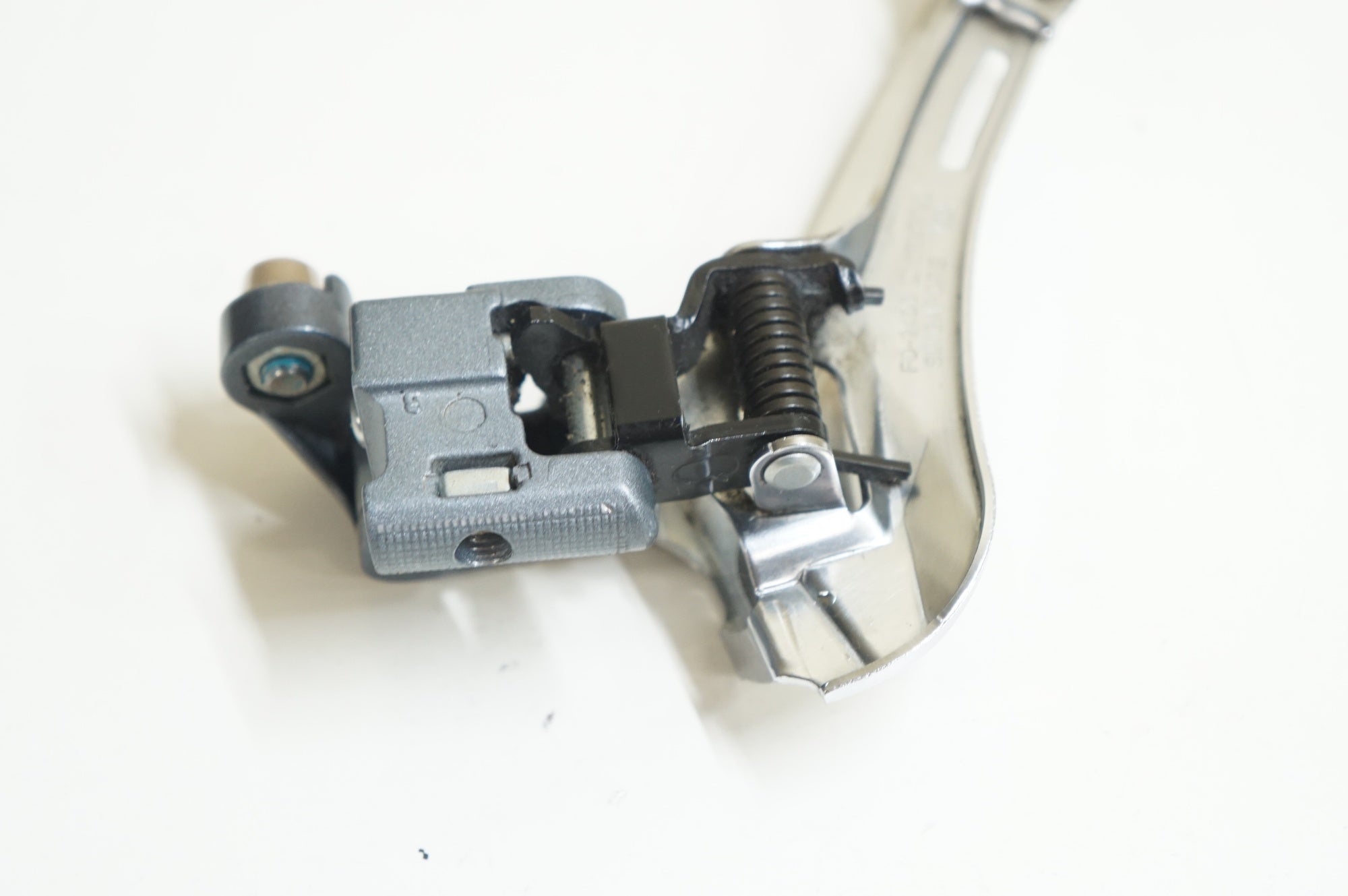 SHIMANO 「シマノ」 FD-2400 フロントディレイラ― / 大宮店