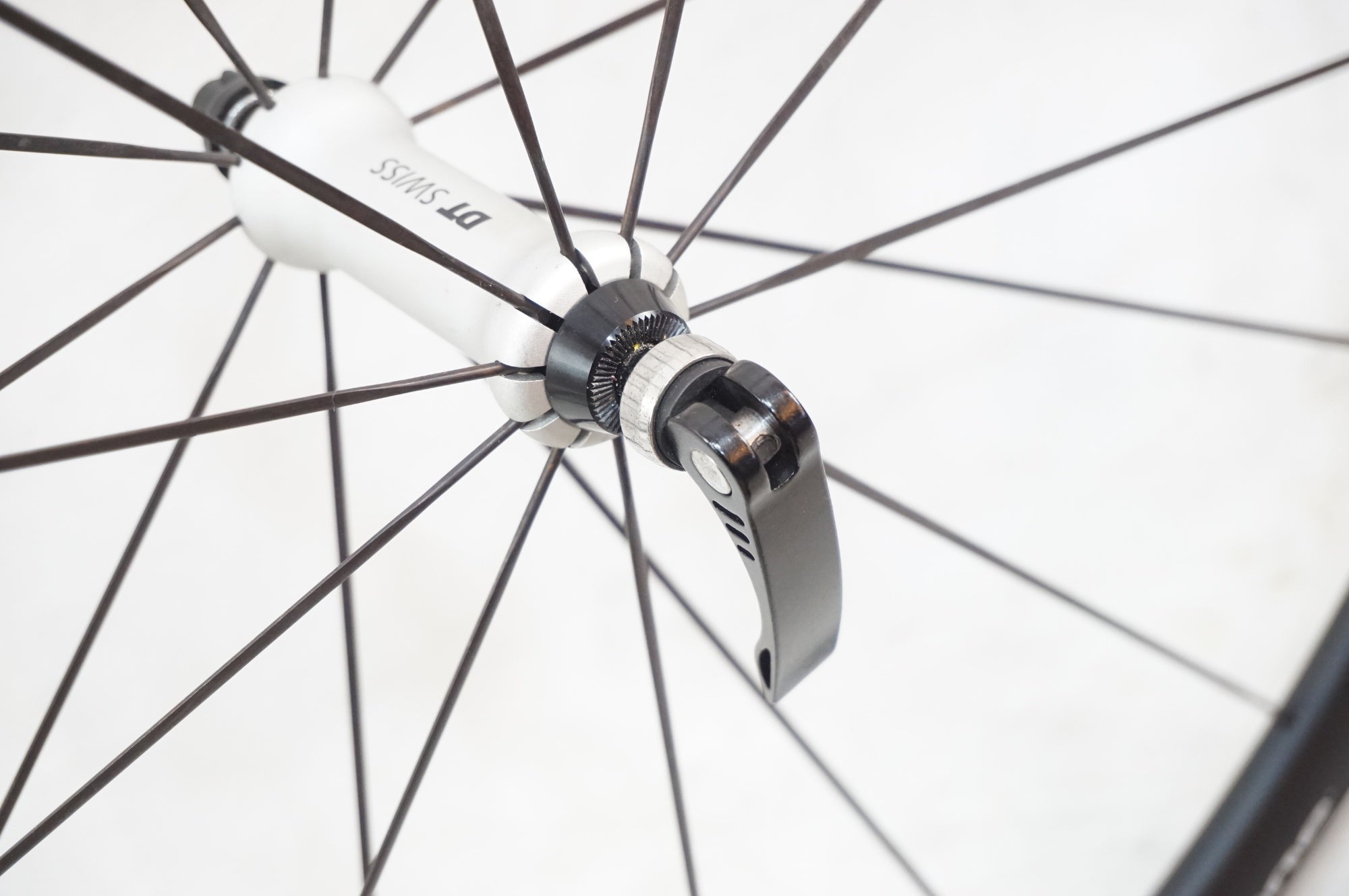 DT SWISS 「ディーティースイス」 PR1600 SPLINE シマノ11S ホイール