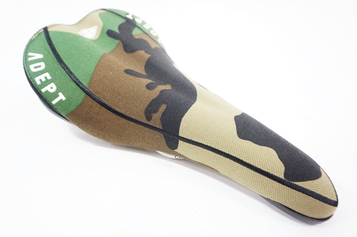 ADEPT 「アデプト」 HYRIDE サドル / バイチャリ世田谷店