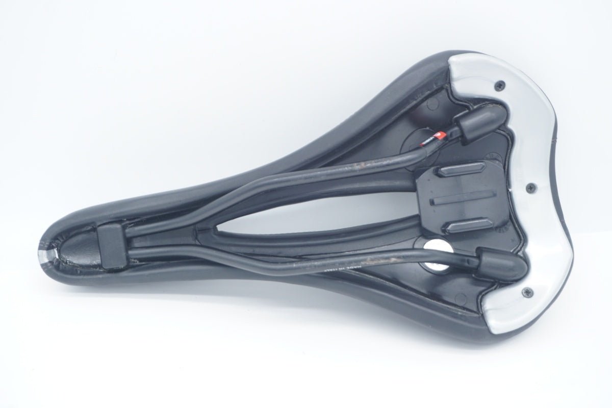 SELLE ITALIA 「セラ イタリア」 SPORT GEL FLOW サドル / 滋賀大津店