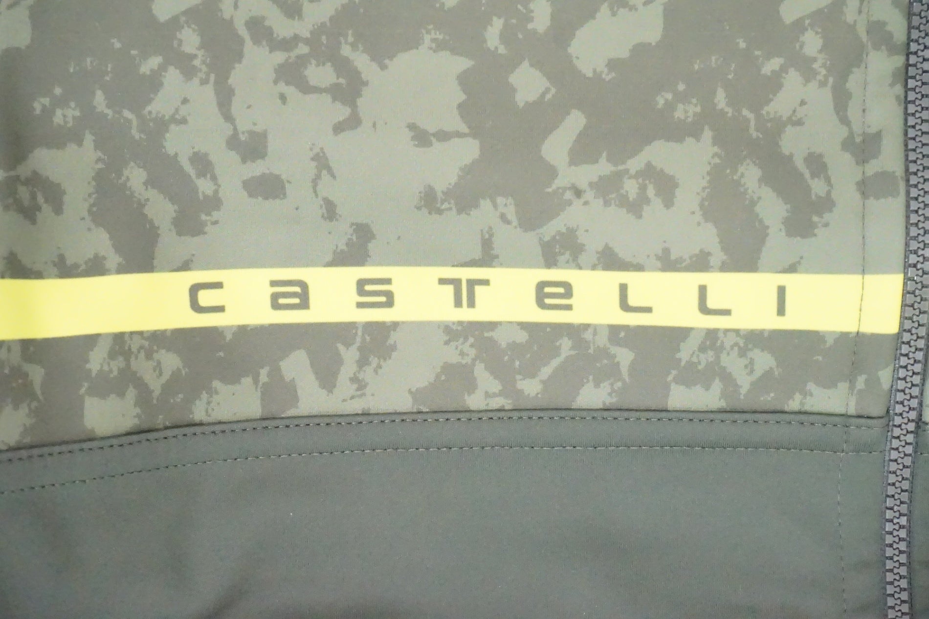 CASTELLI 「カステリ」 Mサイズ ウィンタージャケット / 京都西院店