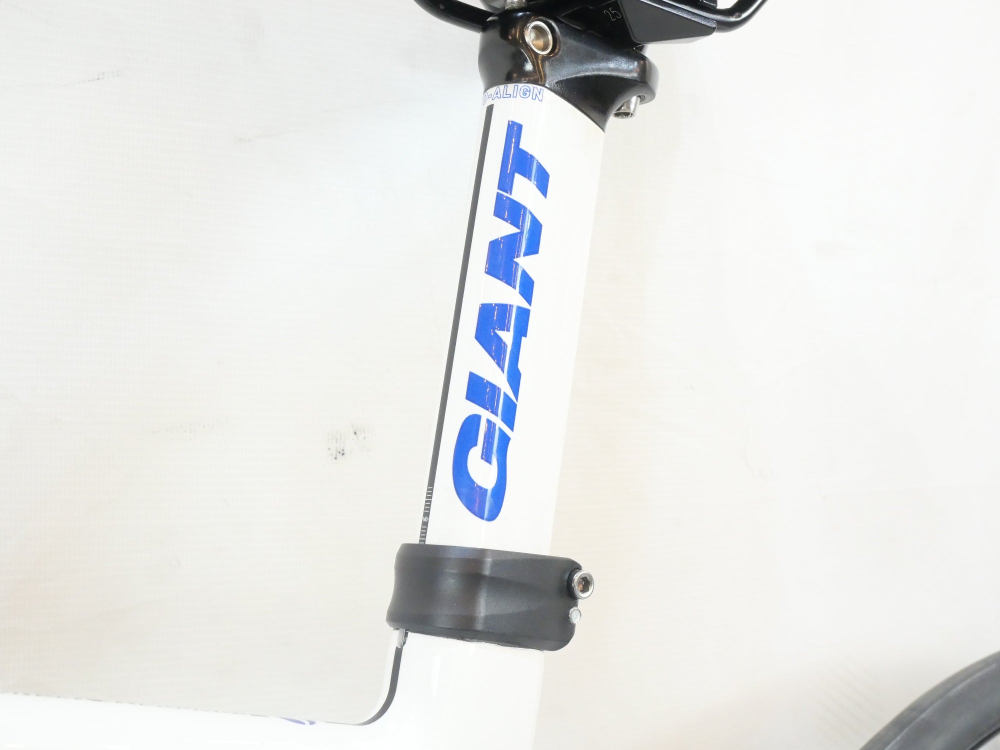 GIANT 「ジャイアント」 DEFY COMPOSITE 3 2013年モデル ロードバイク