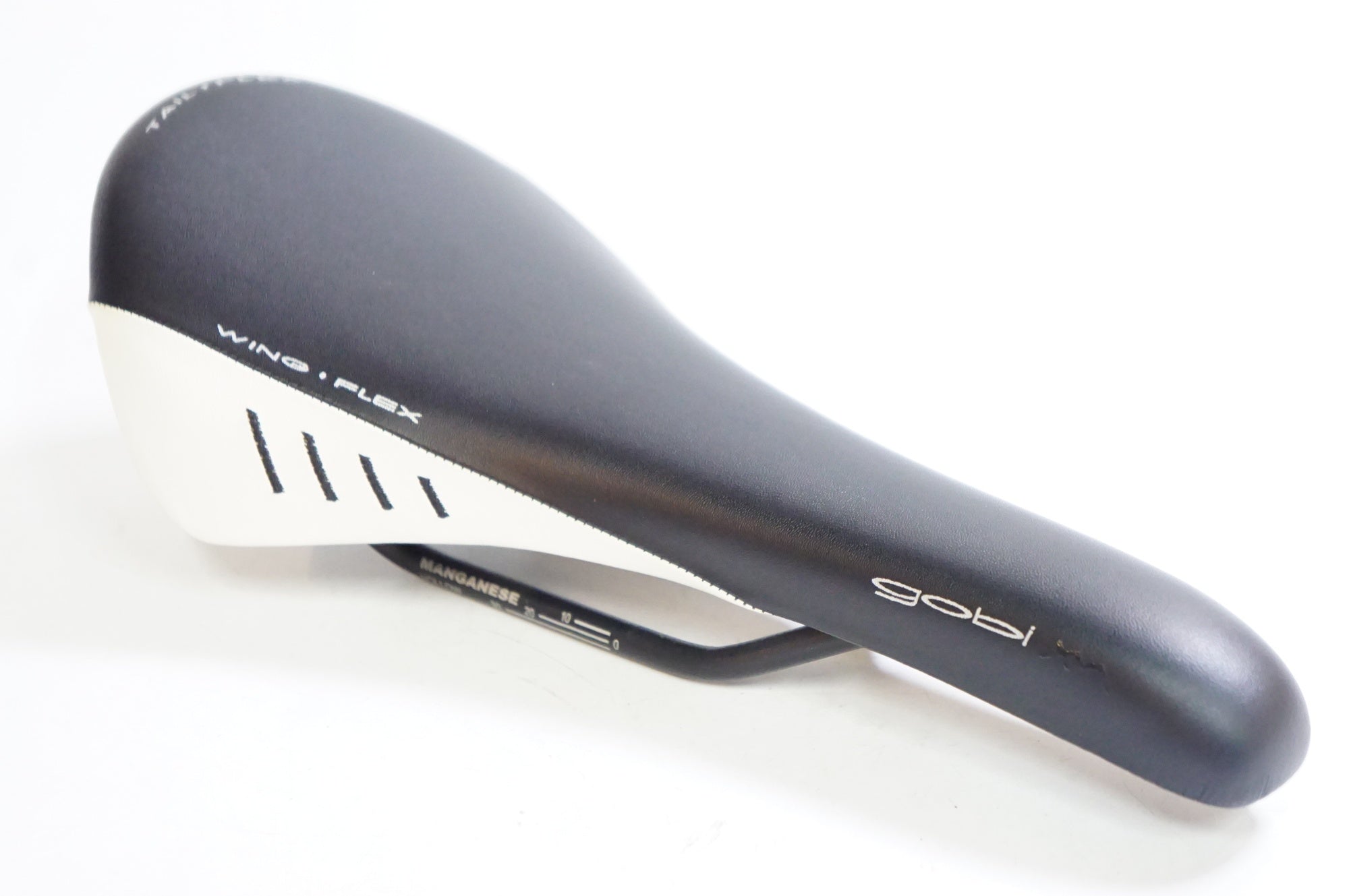 FIZIK 「フィジーク」 GOBI XM サドル / 熊谷本店