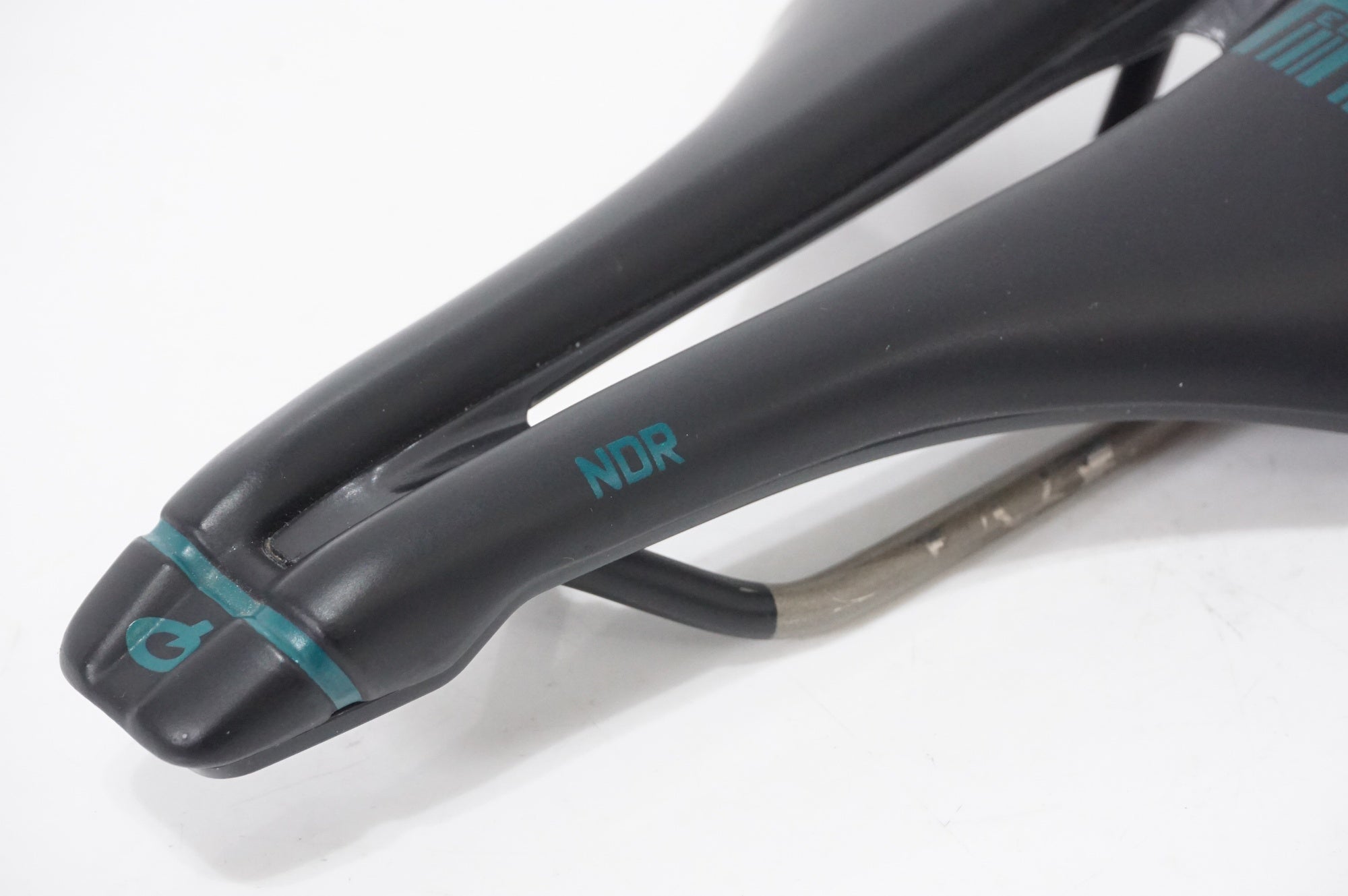 PROLOGO 「プロロゴ」 DIMENTION NDR サドル / AKIBA店