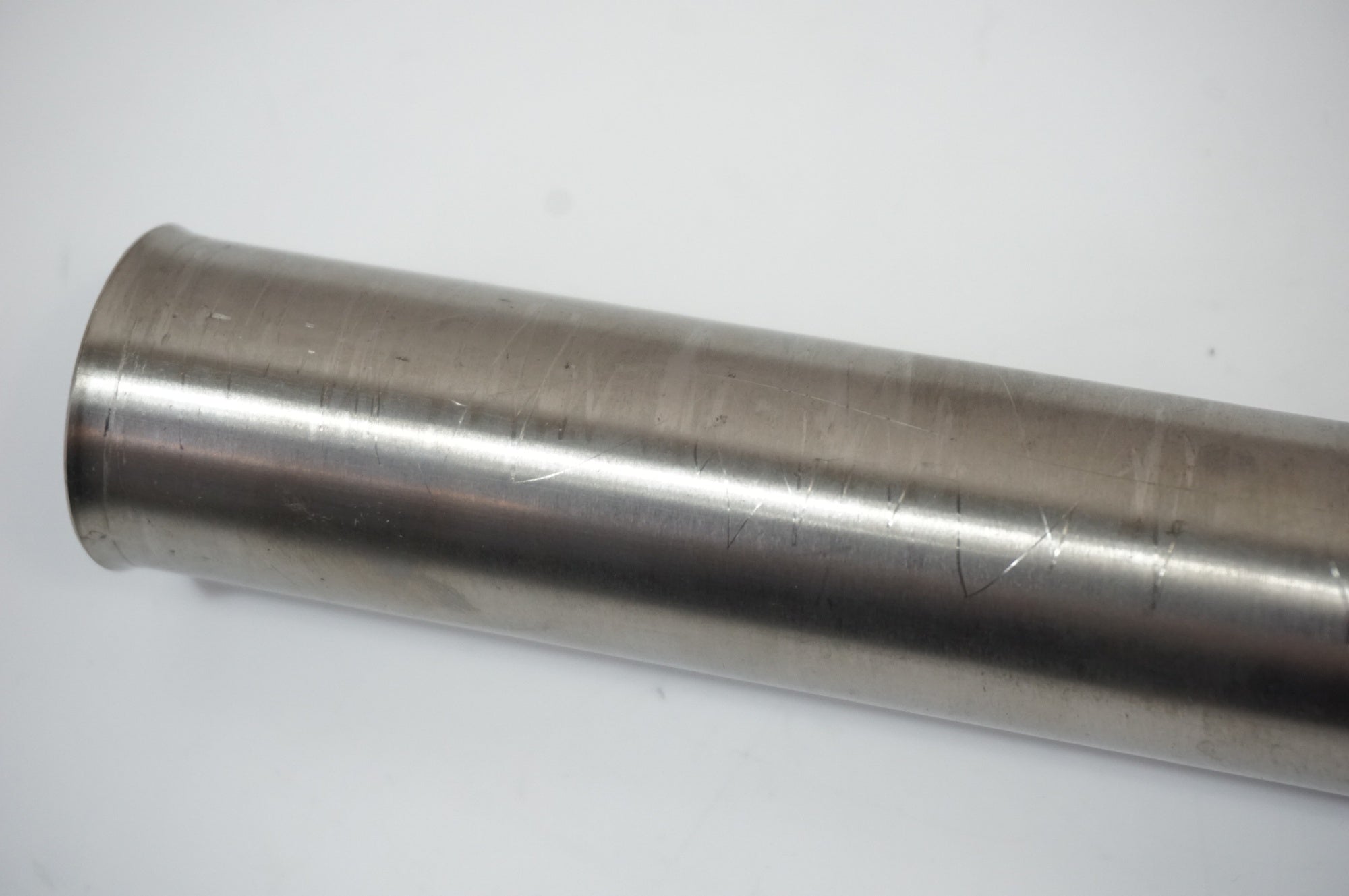 BROMPFICATION 「ブロンフィケーション」 TITANIUM φ31.8 580mm シートポスト / 世田谷店