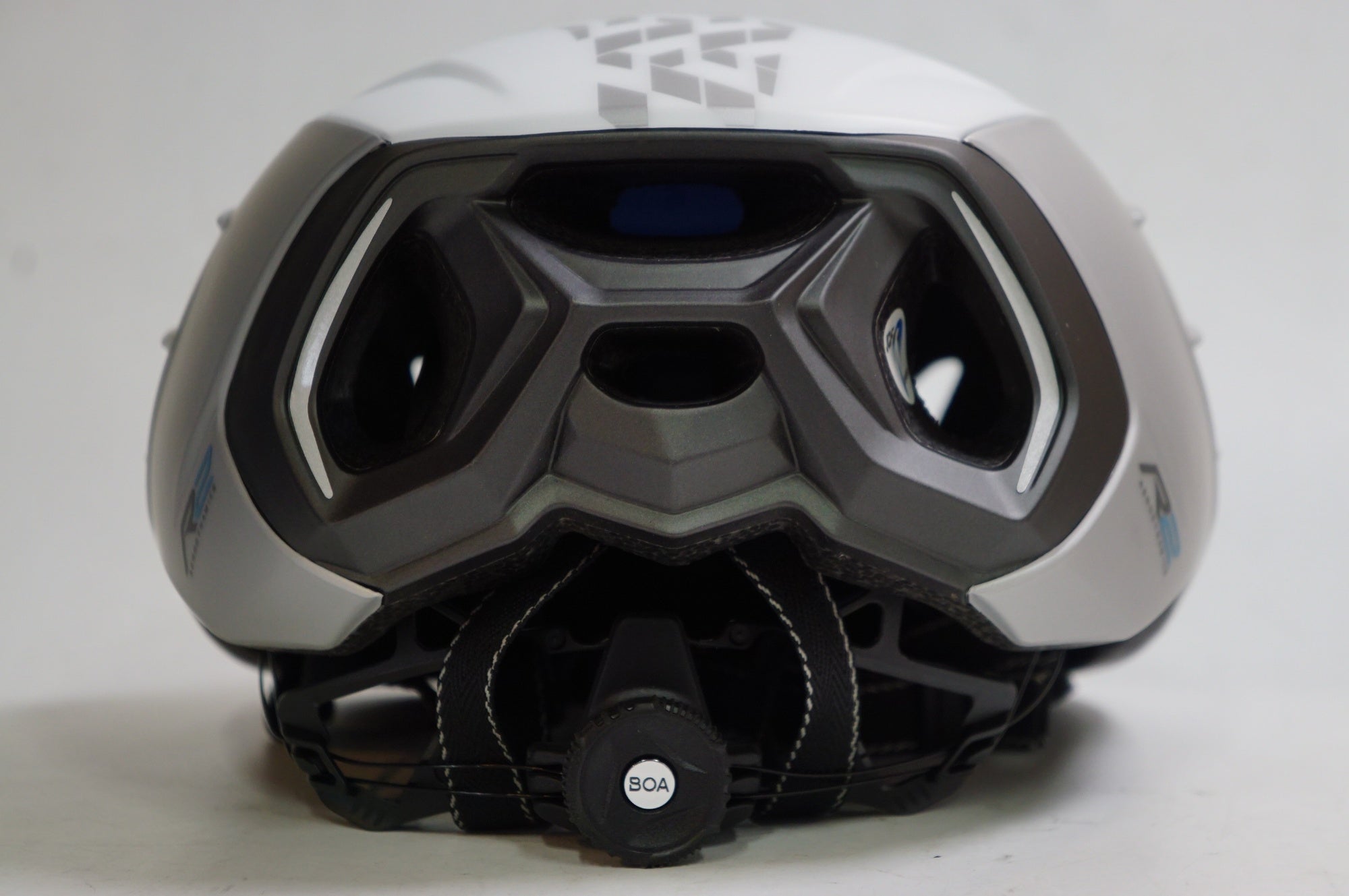 OGK KABUTO 「オージーケーカブト」 AERO-R2TR L/XLサイズ ヘルメット / 熊谷本店