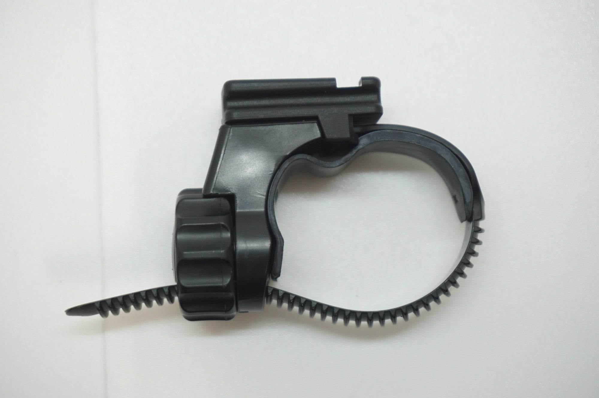 CATEYE 「キャットアイ」 VOLT200 フロントライト / 福岡店