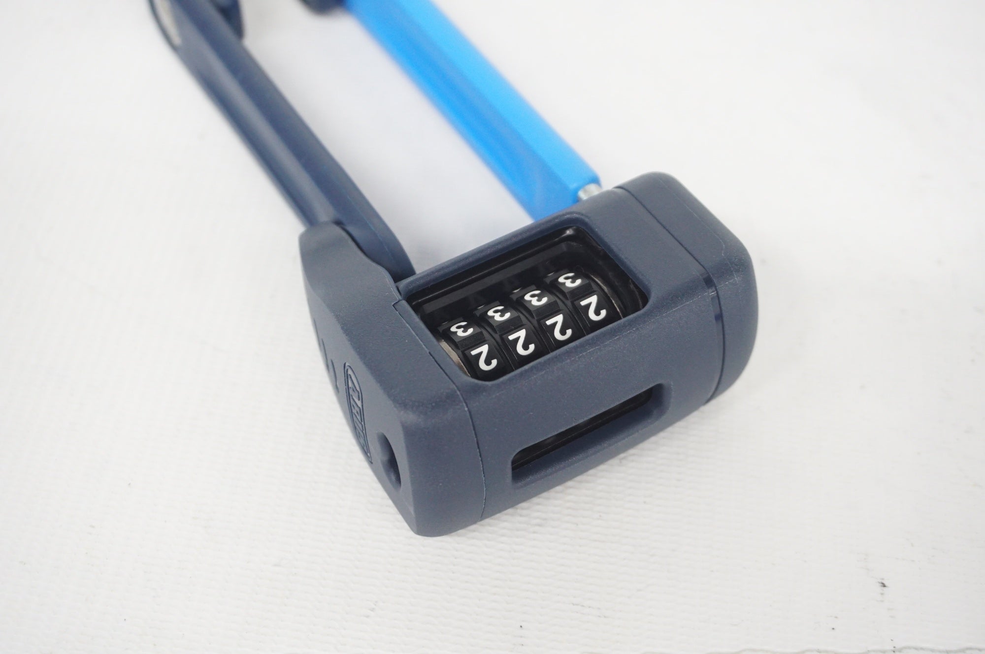 ABUS 「アバス」 BORDO LITE MINI 6055C ロック / 阪急塚口店