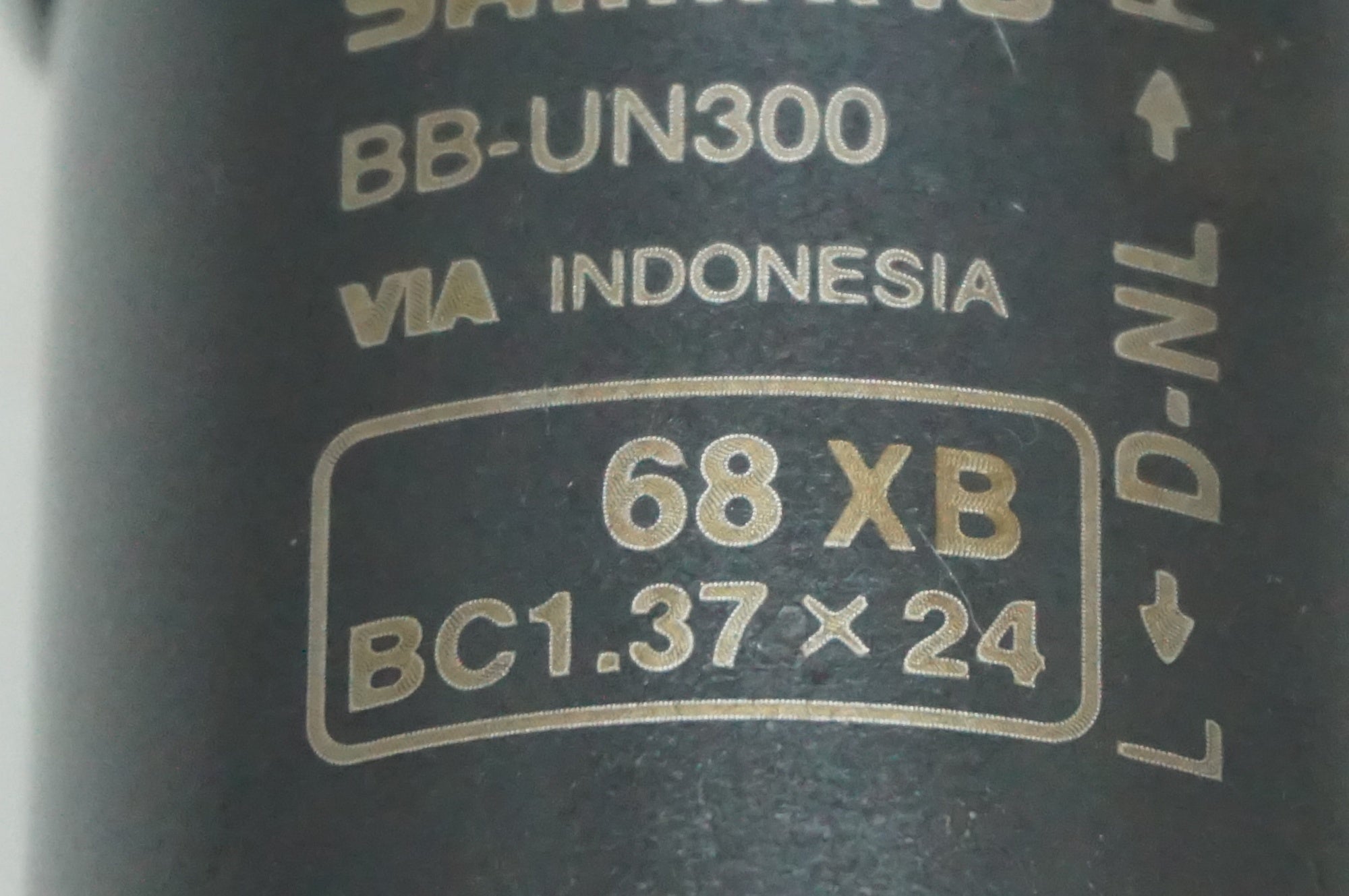 SHIMANO 「シマノ」 BB-UN300 ボトムブラケット / 福岡店