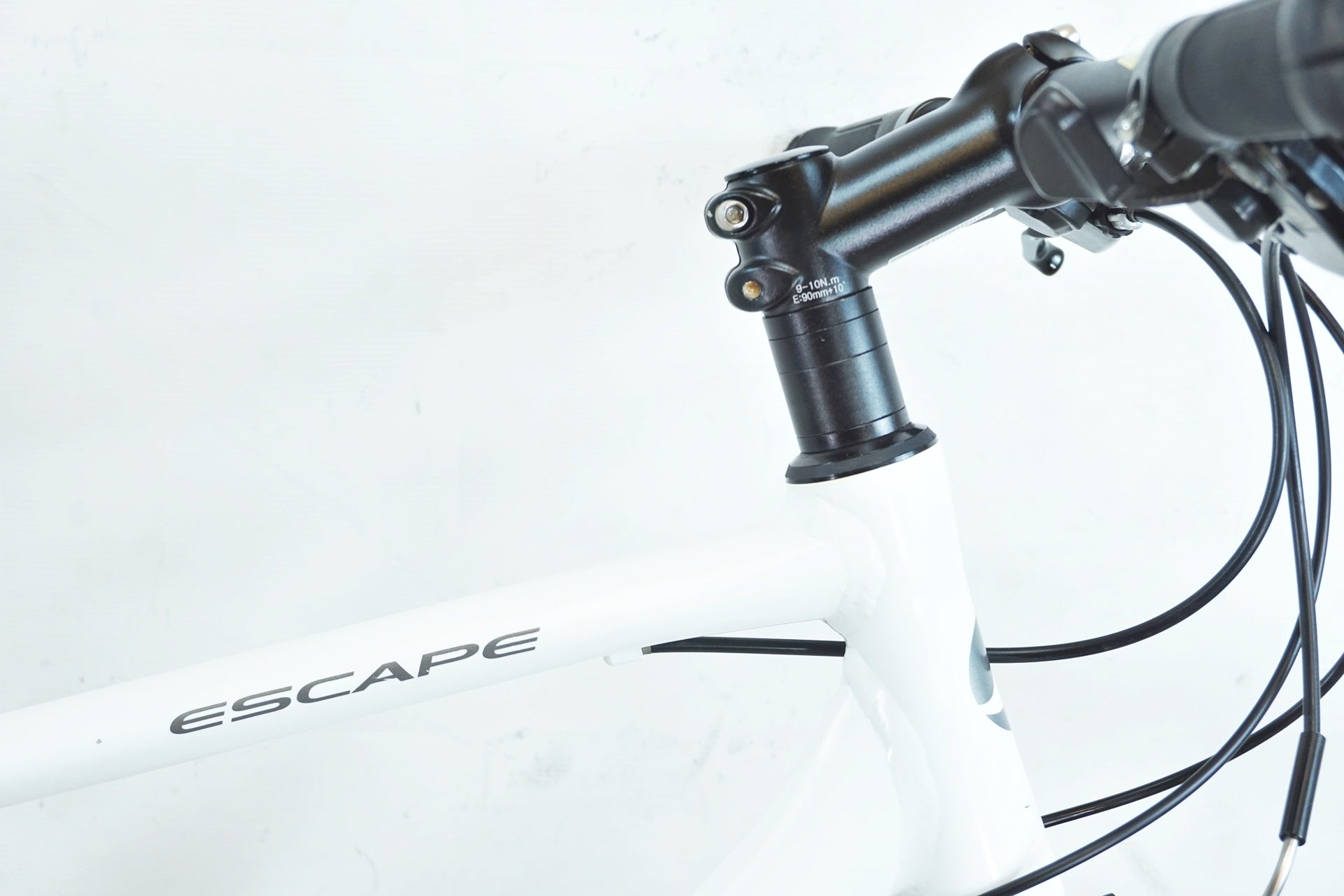 GIANT 「ジャイアント」 ESCAPE R3 2015年モデル クロスバイク / 有明