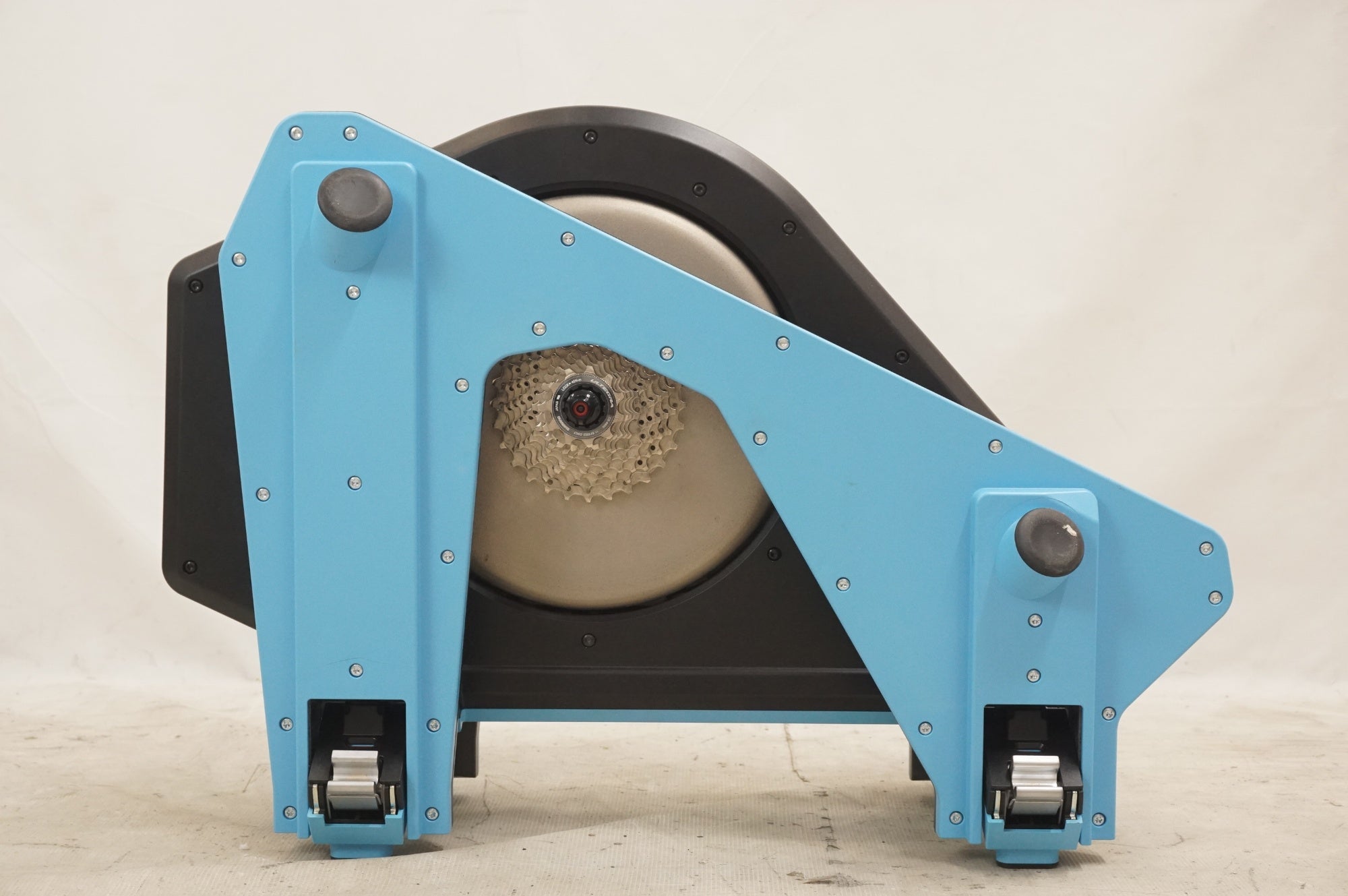 TACX 「タックス」 NEO 2T SMART スマートローラー / 福岡店